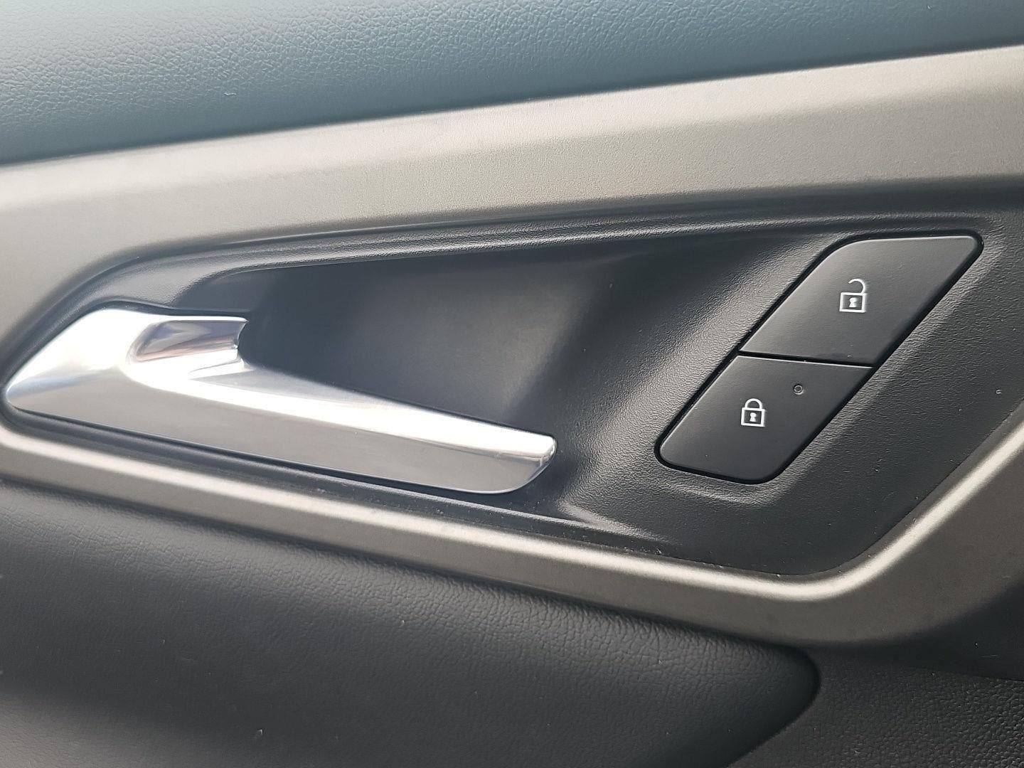 2025 Chevrolet Traverse AWD LT