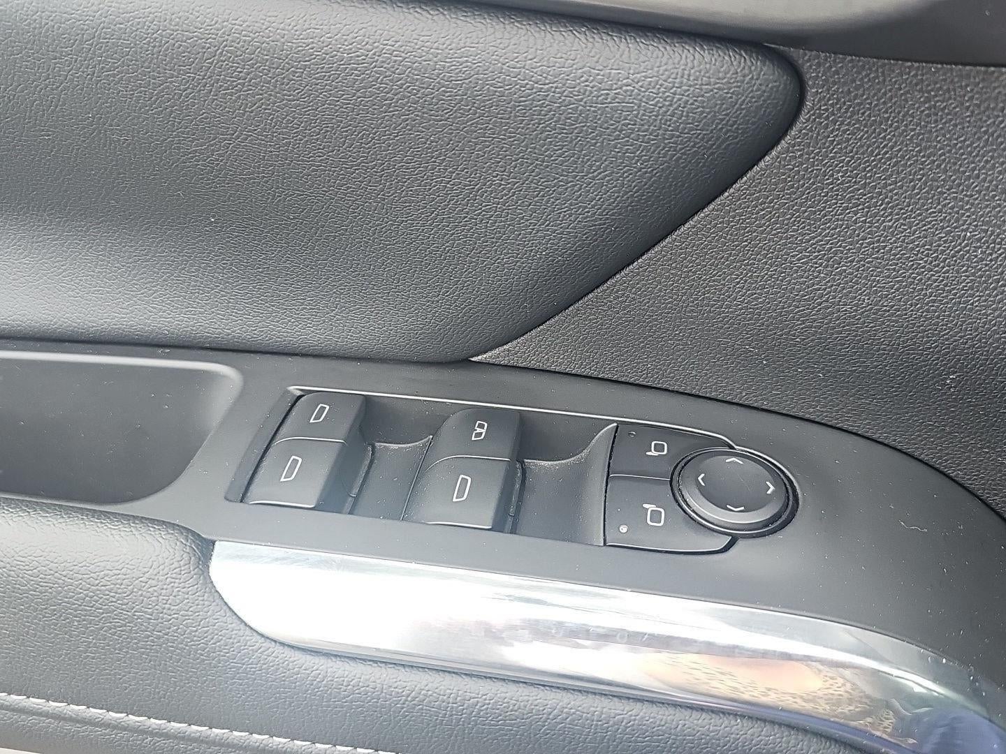 2025 Chevrolet Traverse AWD LT