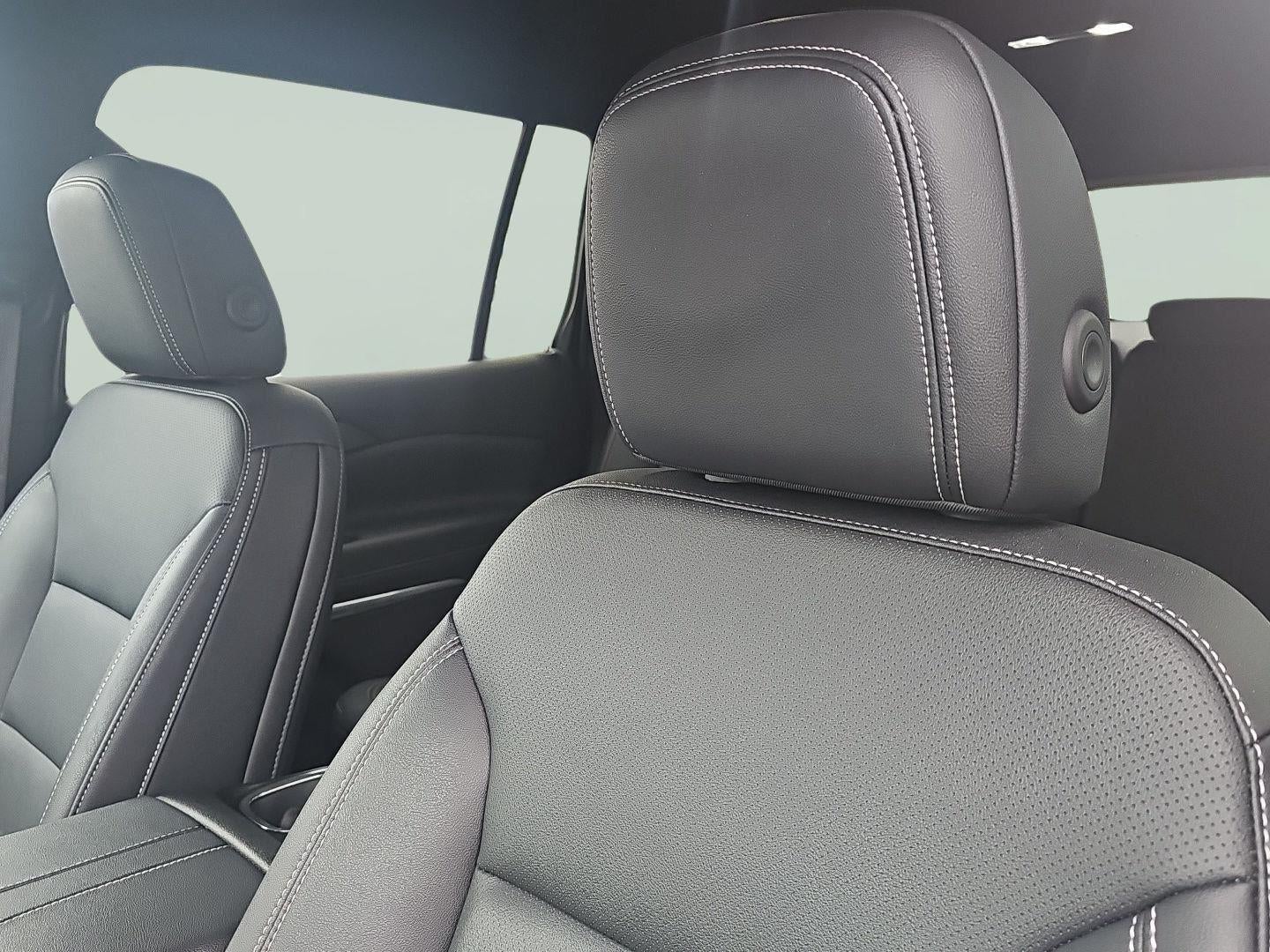 2025 Chevrolet Traverse AWD LT