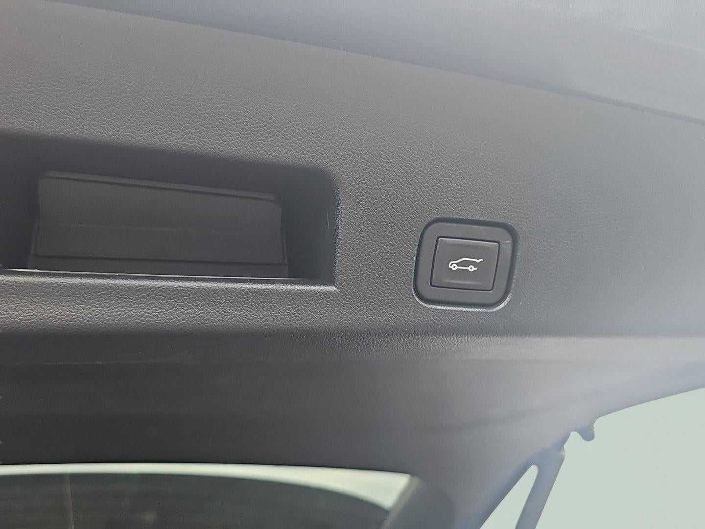 2025 Chevrolet Traverse AWD LT