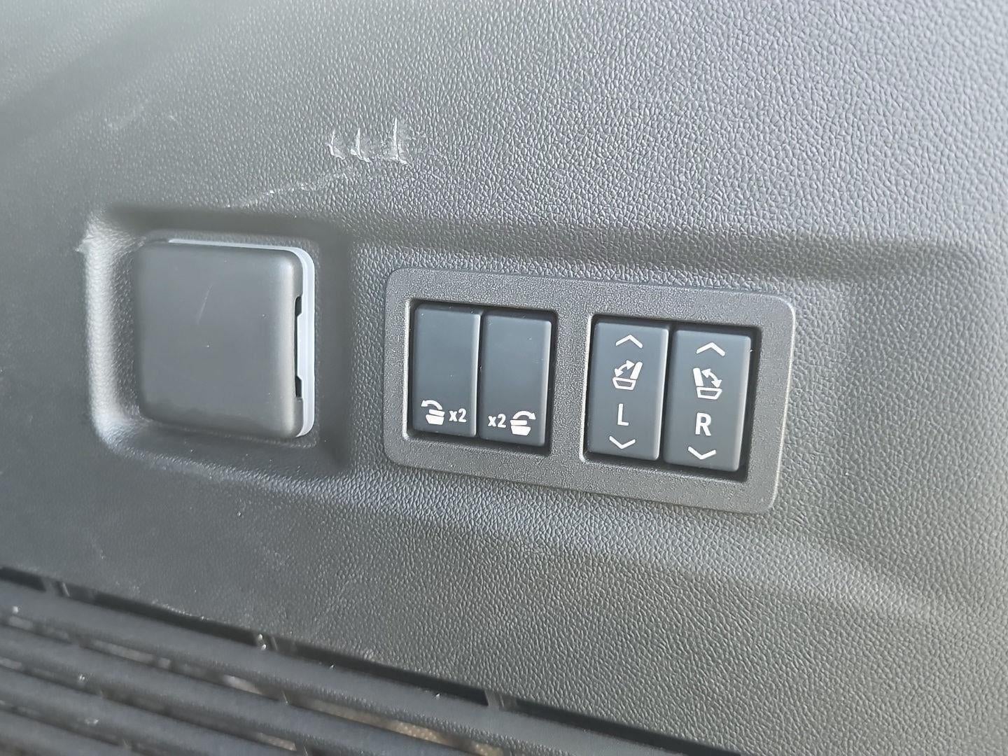 2025 Chevrolet Traverse AWD LT