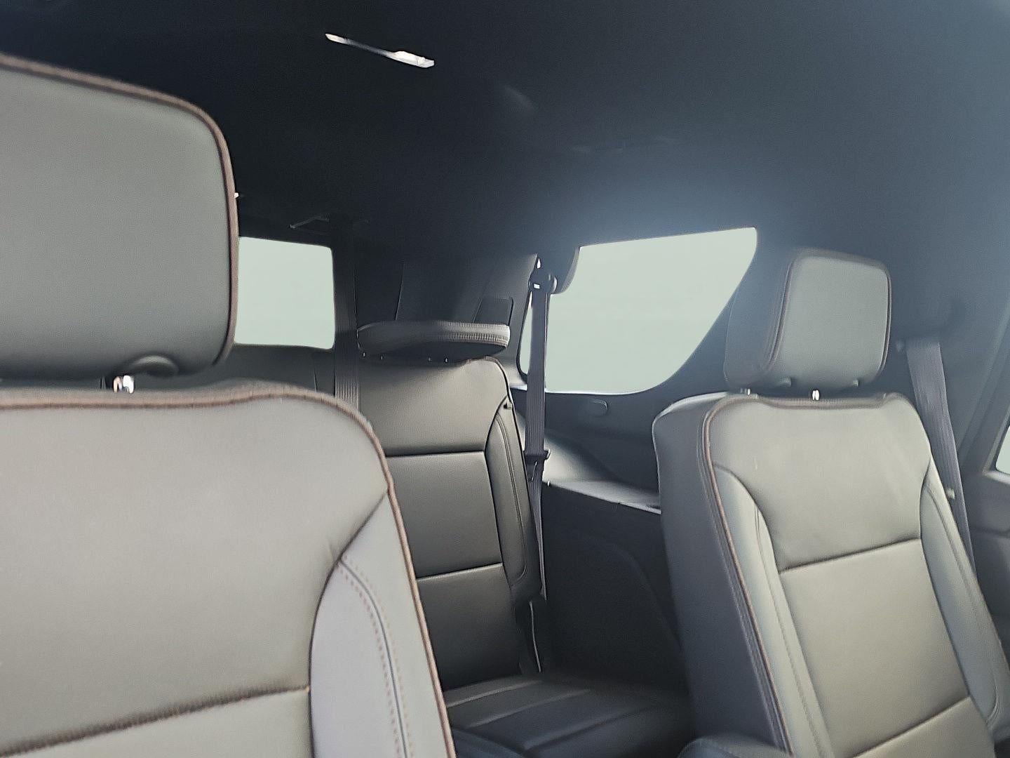 2025 Chevrolet Traverse AWD LT