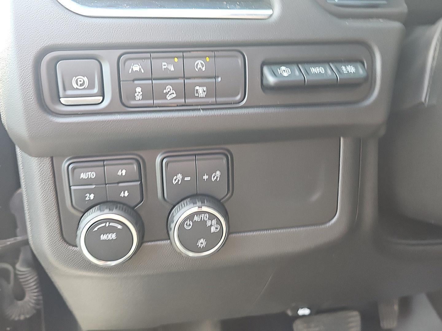 2025 Chevrolet Traverse AWD LT