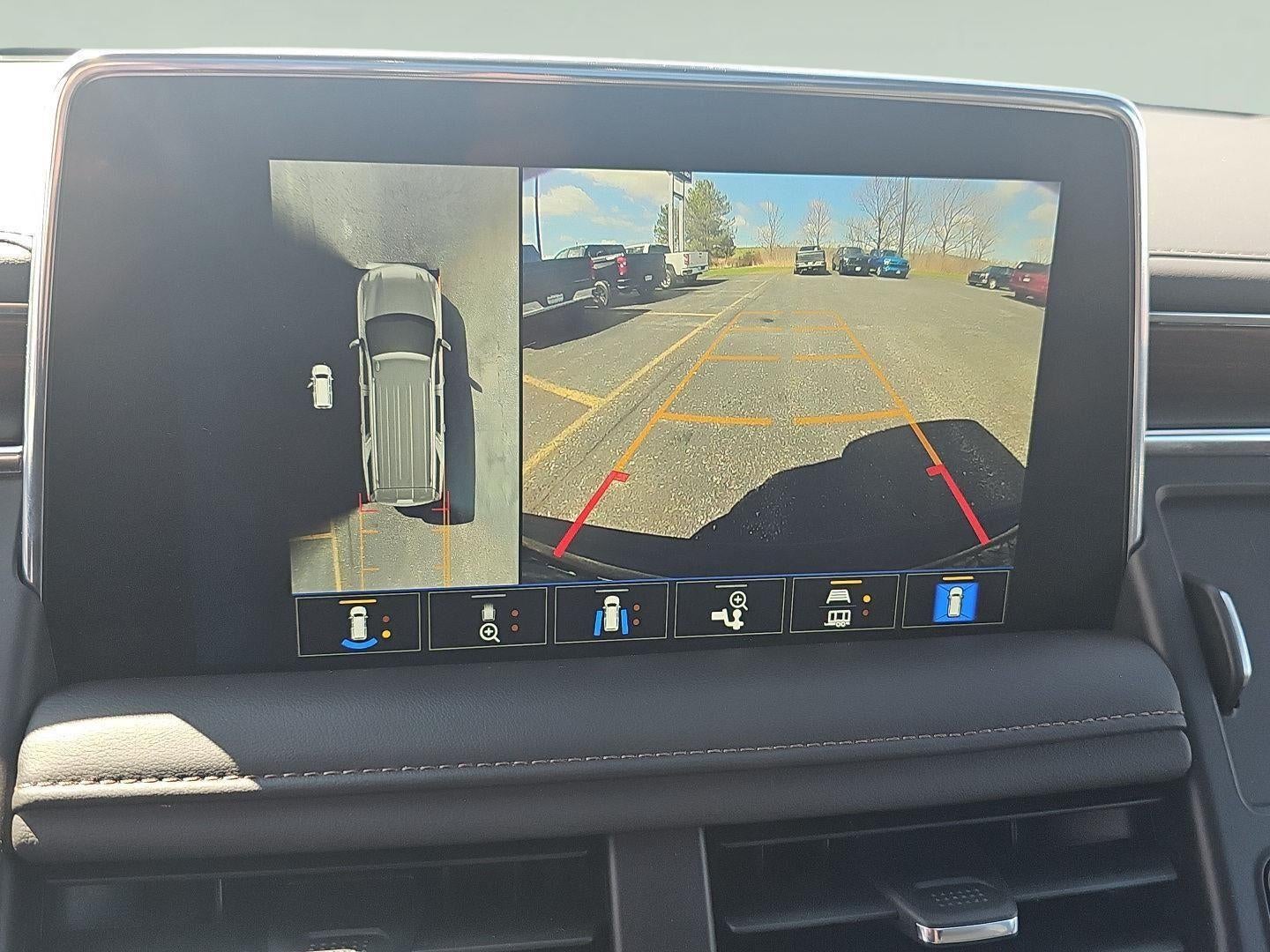 2025 Chevrolet Traverse AWD LT