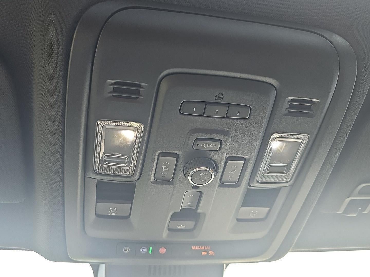 2025 Chevrolet Traverse AWD LT