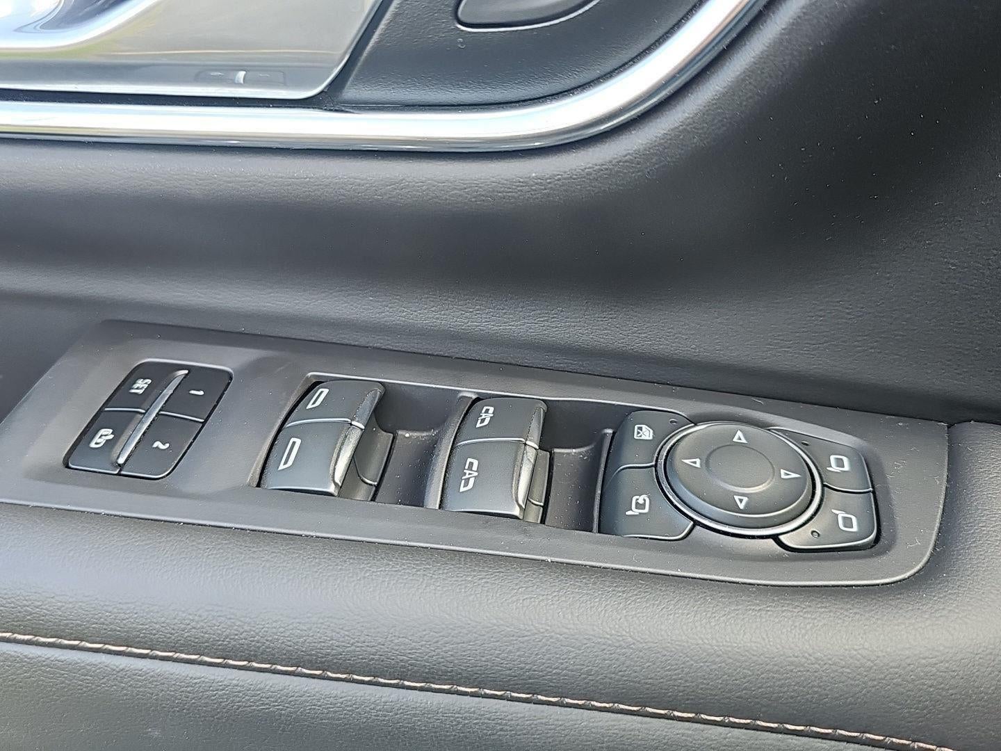 2025 Chevrolet Traverse AWD LT