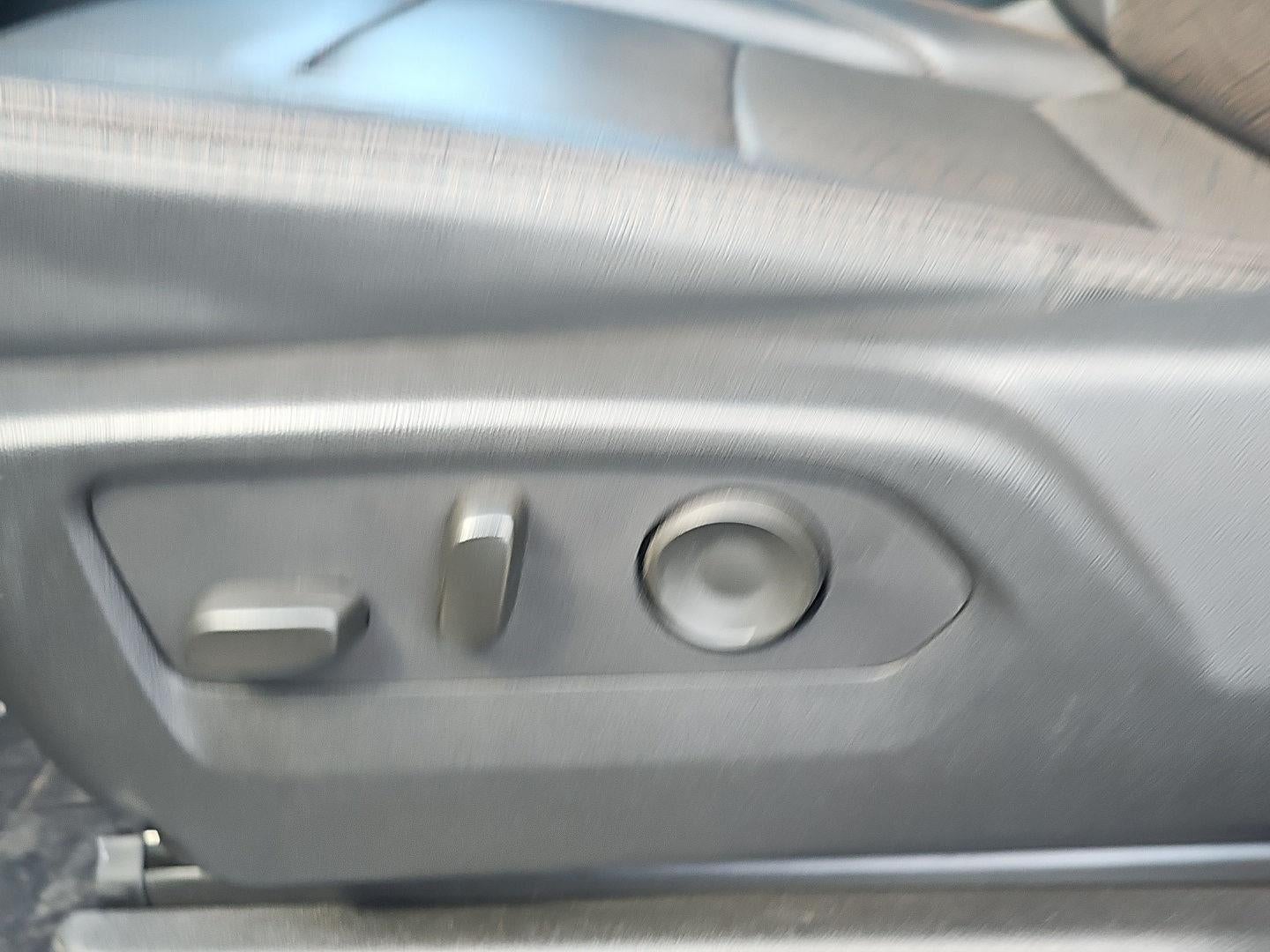 2025 Chevrolet Traverse AWD LT