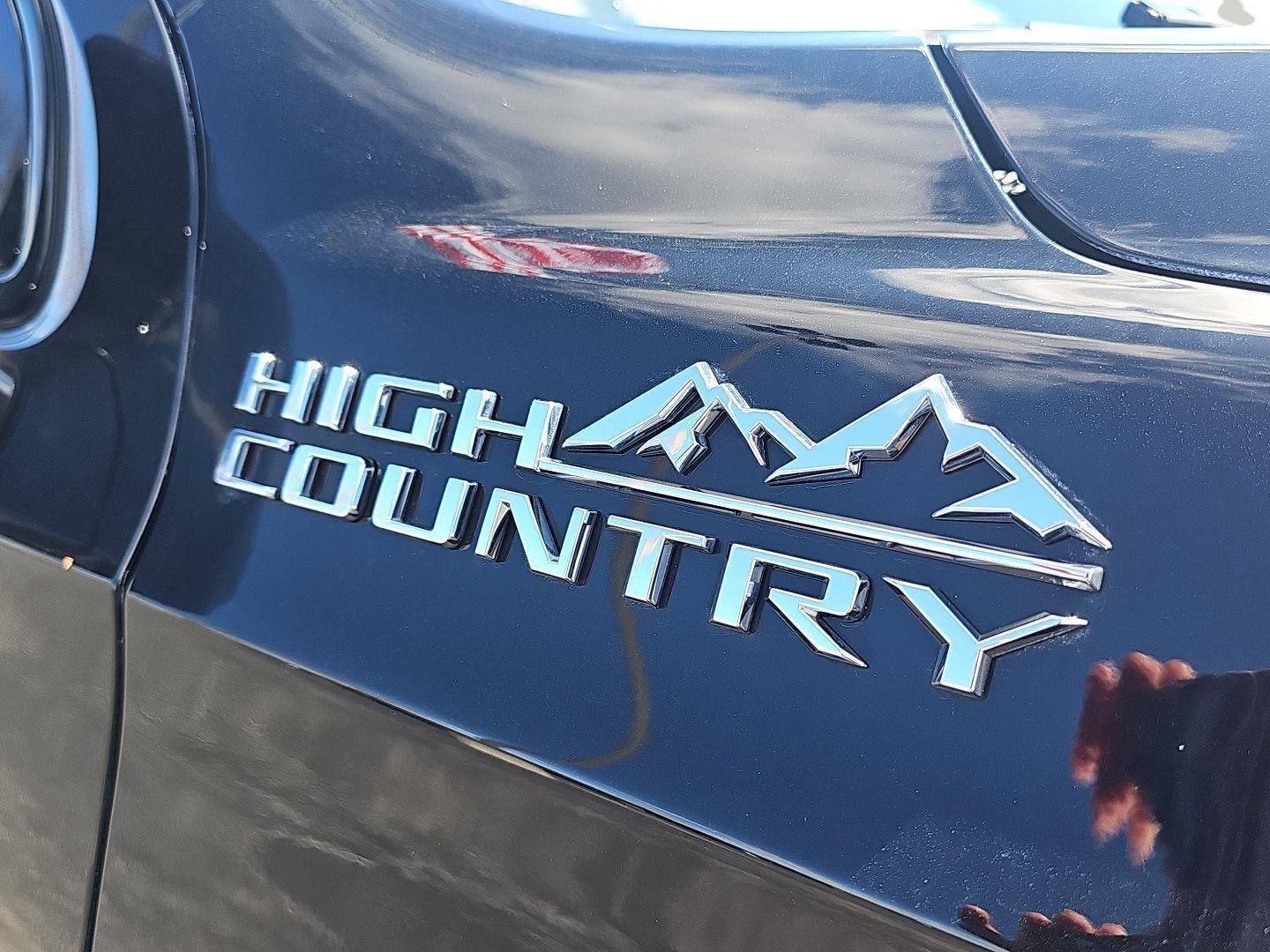 2025 Chevrolet Traverse AWD LT