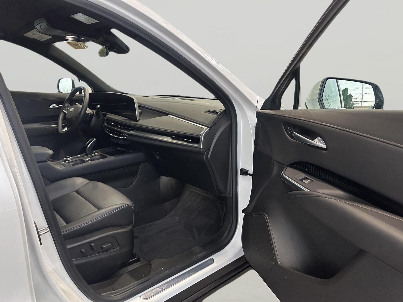 2024 Cadillac XT4 FWD Luxury