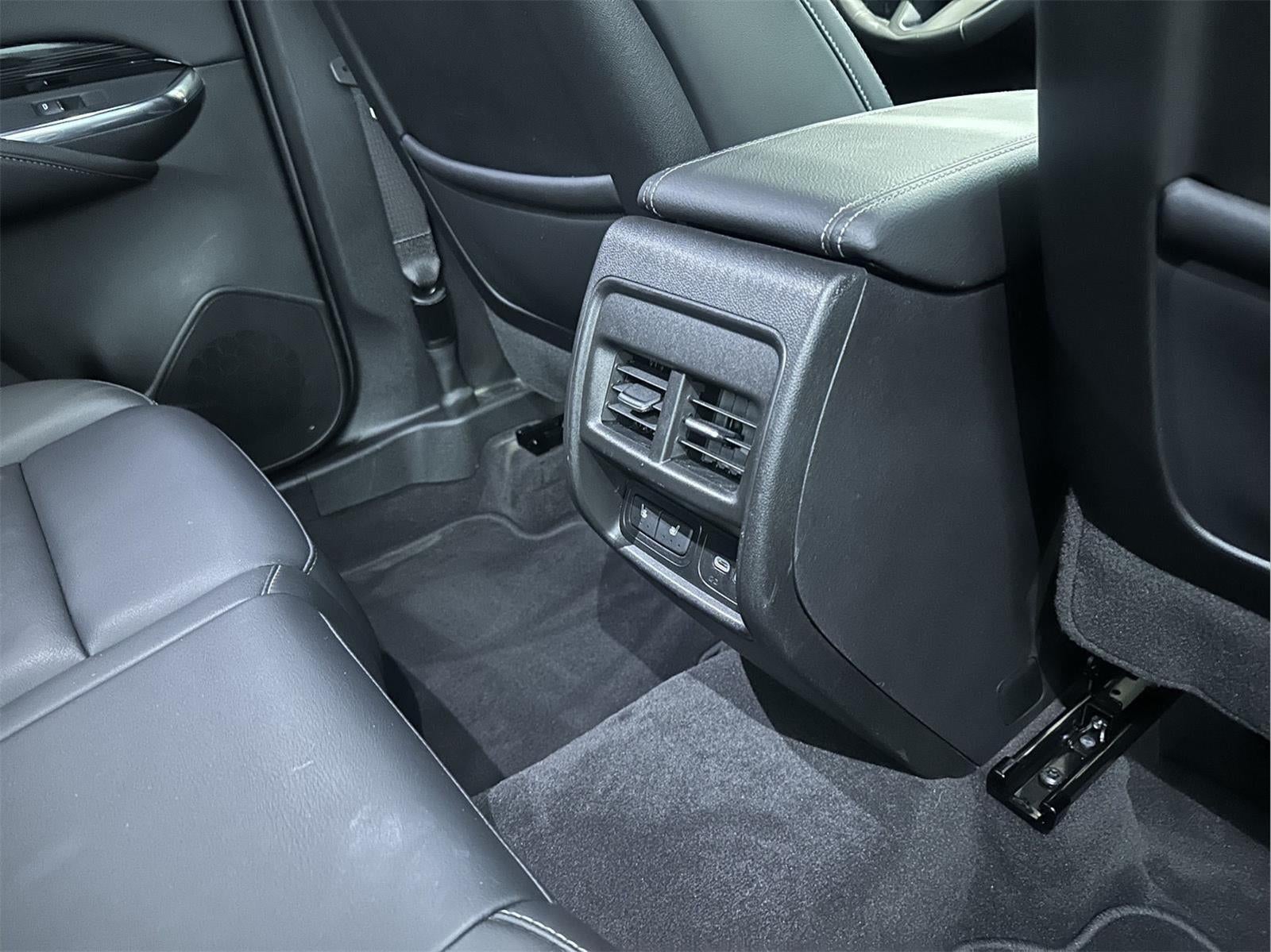 2024 Cadillac XT4 FWD Luxury