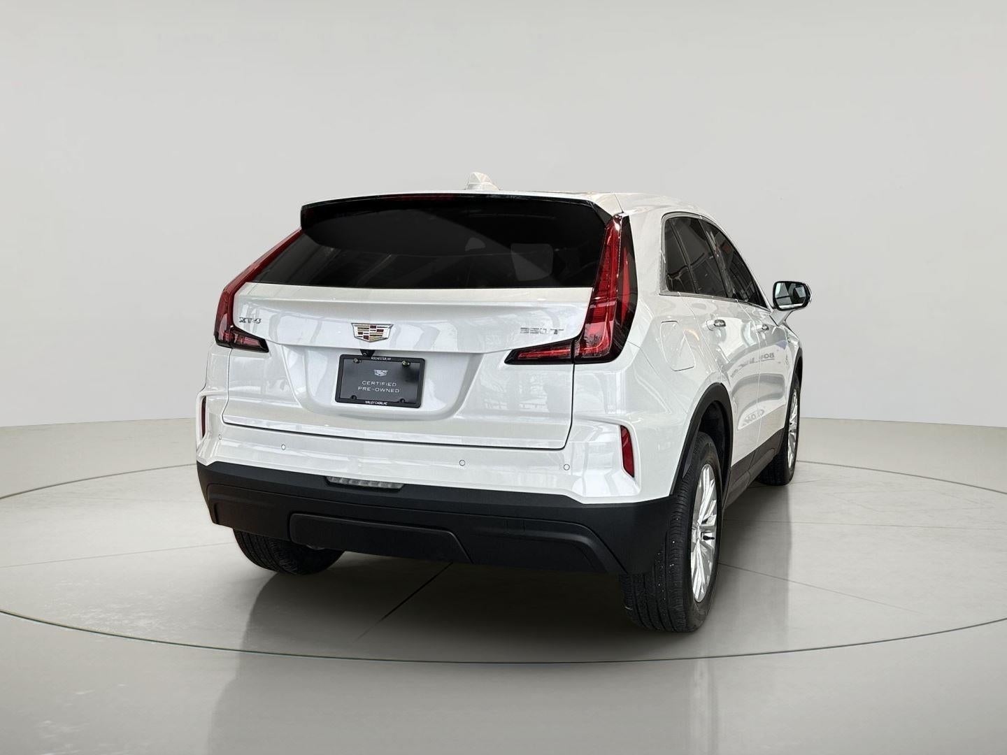 2024 Cadillac XT4 FWD Luxury