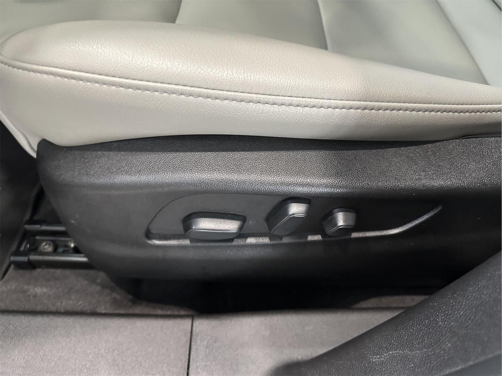 2023 Cadillac XT4 AWD Luxury