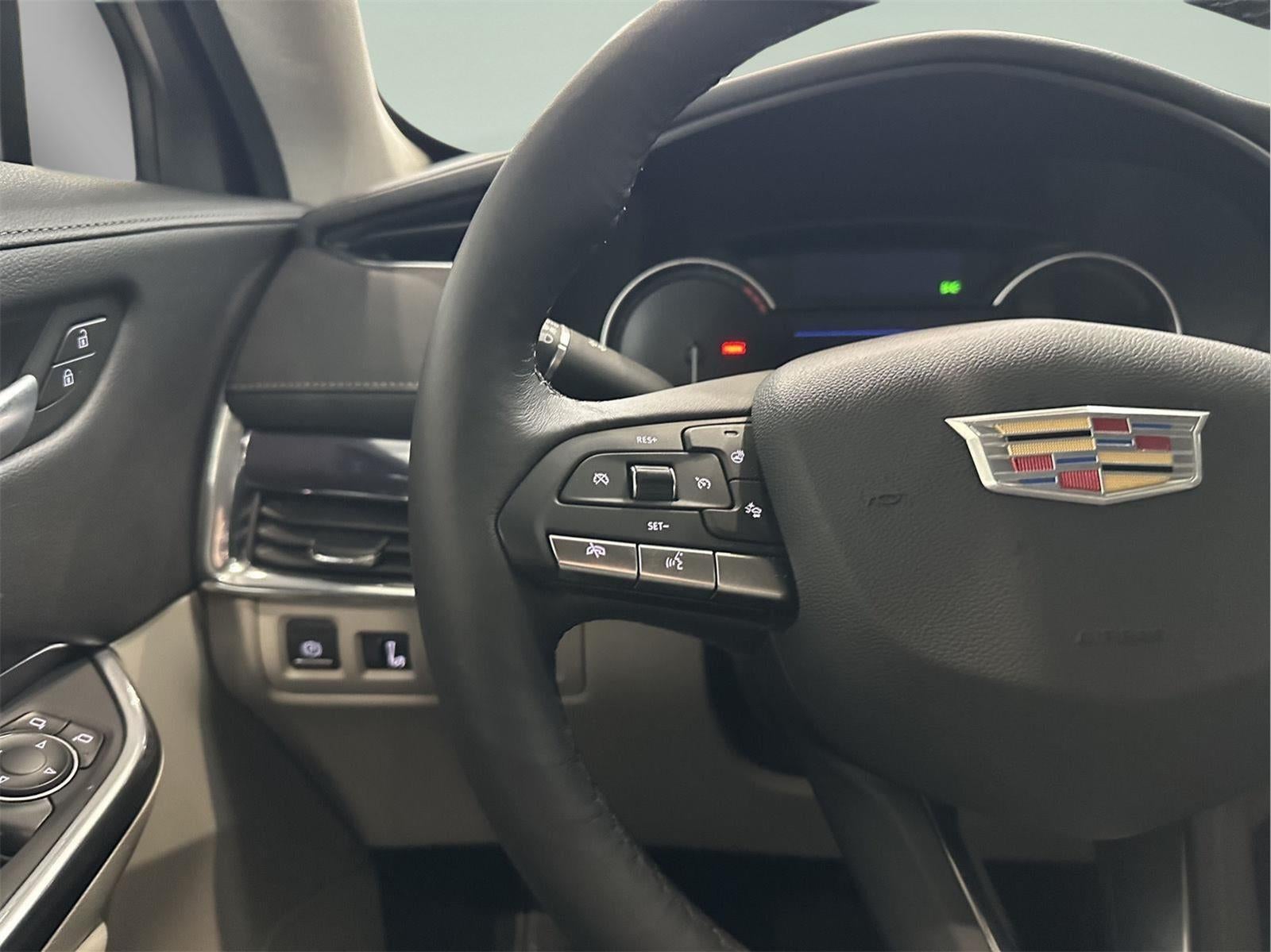 2023 Cadillac XT4 AWD Luxury