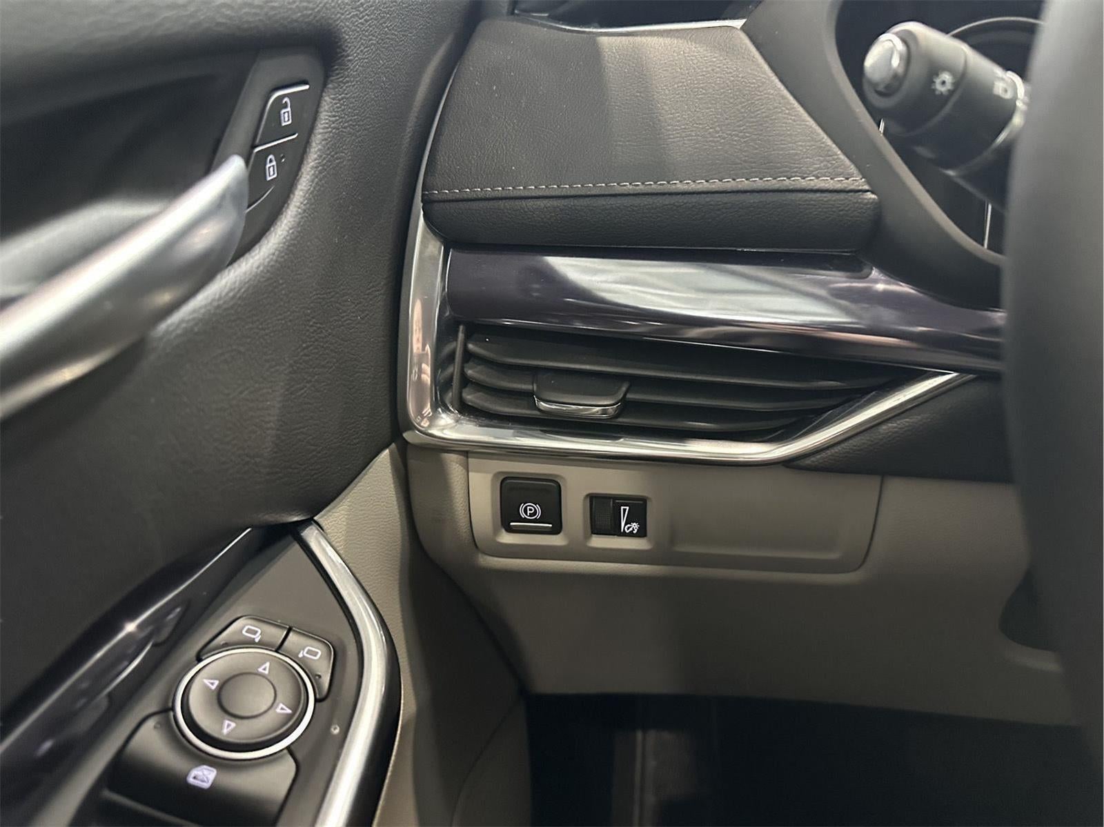 2023 Cadillac XT4 AWD Luxury