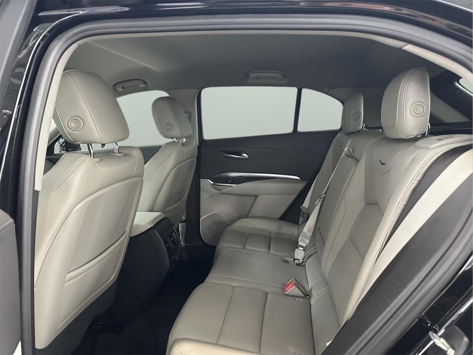 2023 Cadillac XT4 AWD Luxury