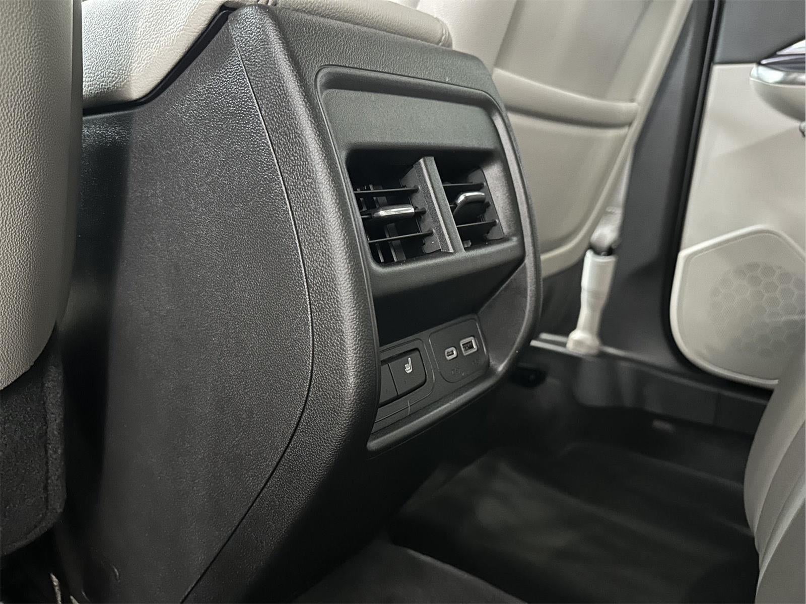 2023 Cadillac XT4 AWD Luxury