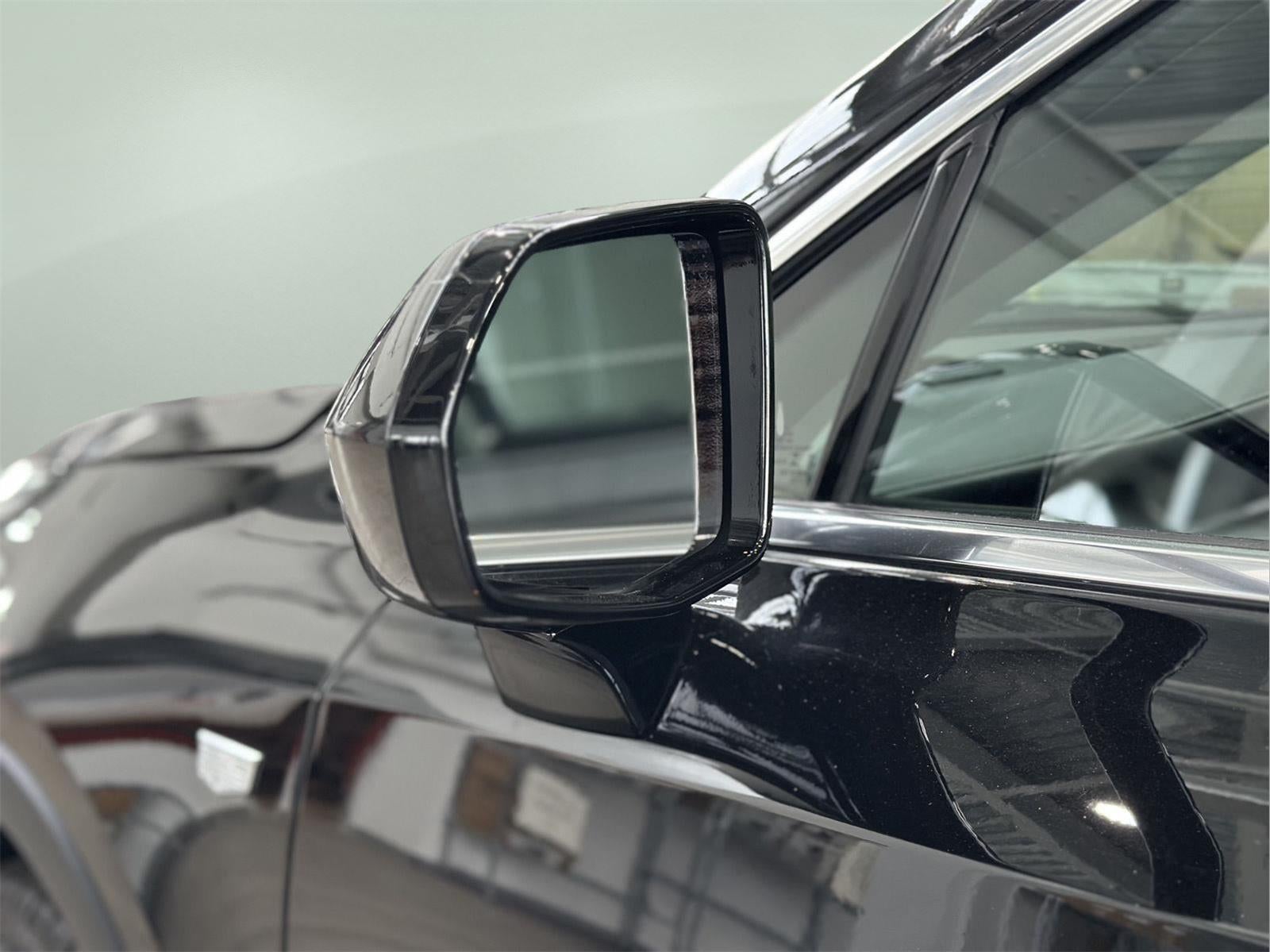 2023 Cadillac XT4 AWD Luxury