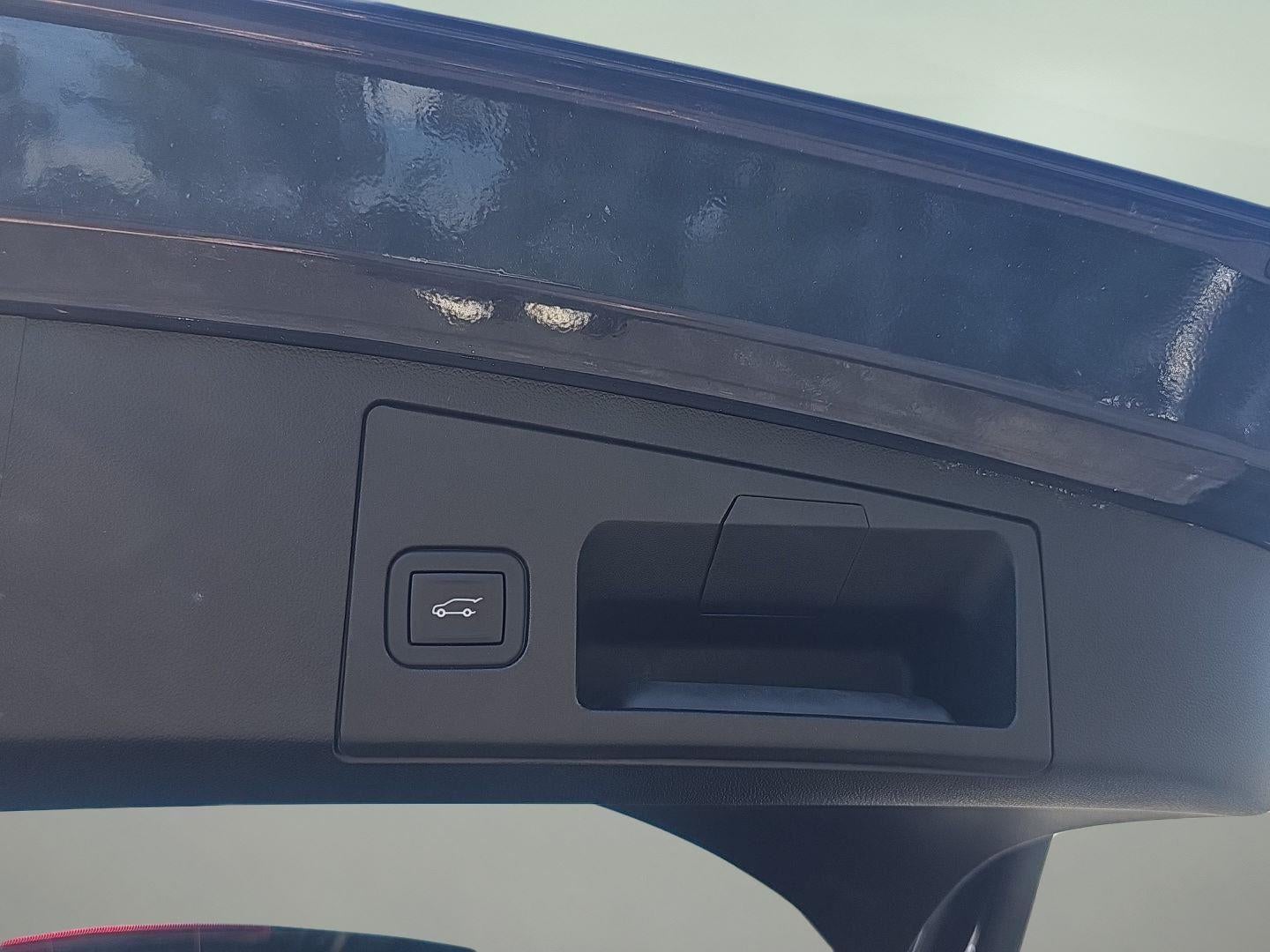 2025 Cadillac XT4 AWD Premium Luxury