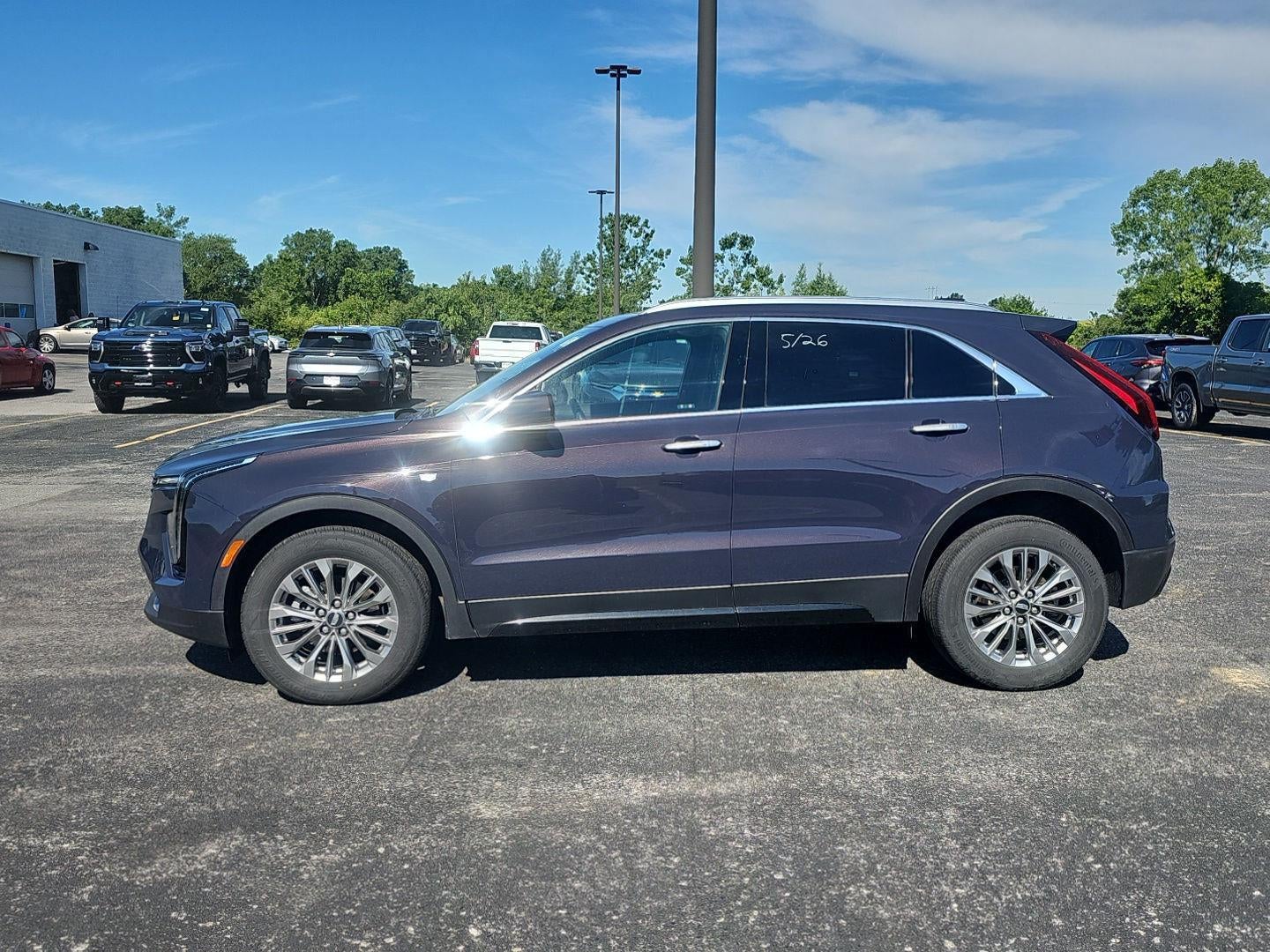2025 Cadillac XT4 AWD Premium Luxury