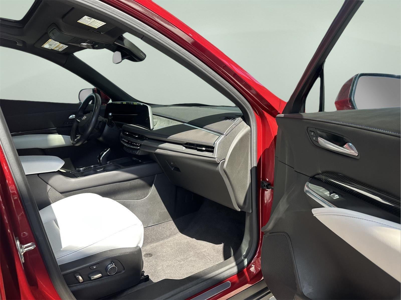 2024 Cadillac XT4 AWD Sport