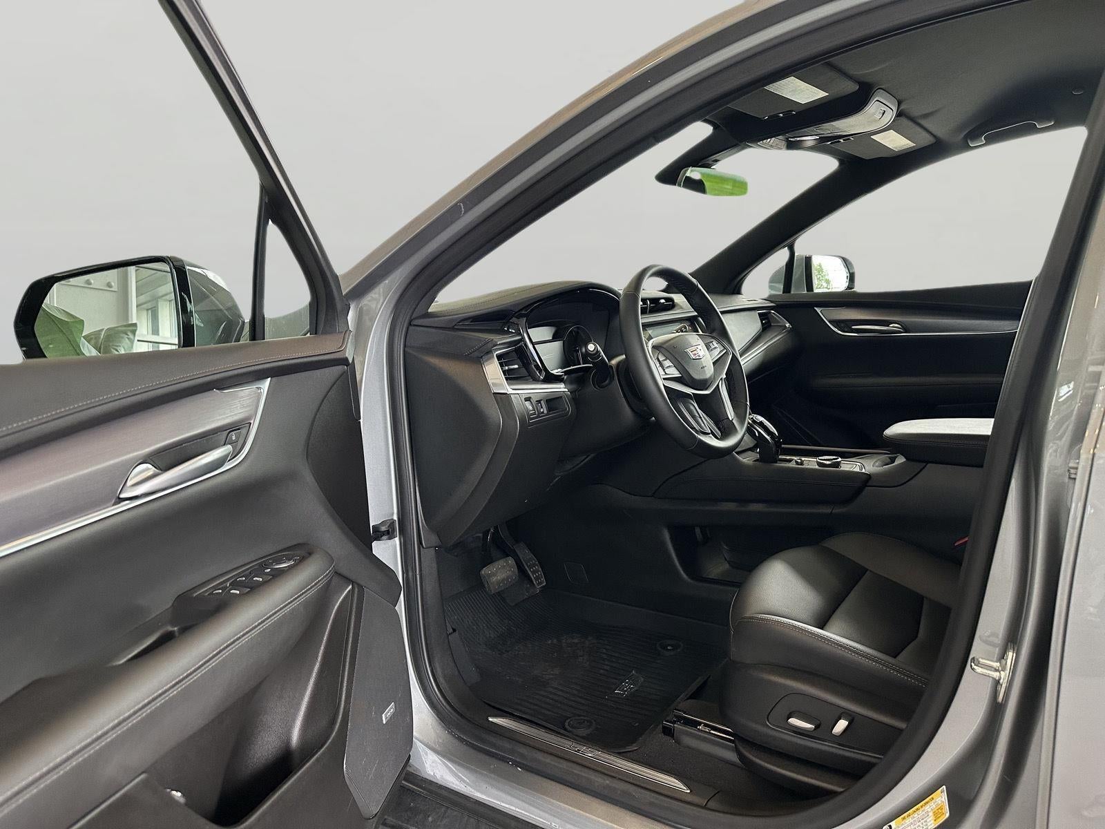 2025 Cadillac XT5 FWD Luxury