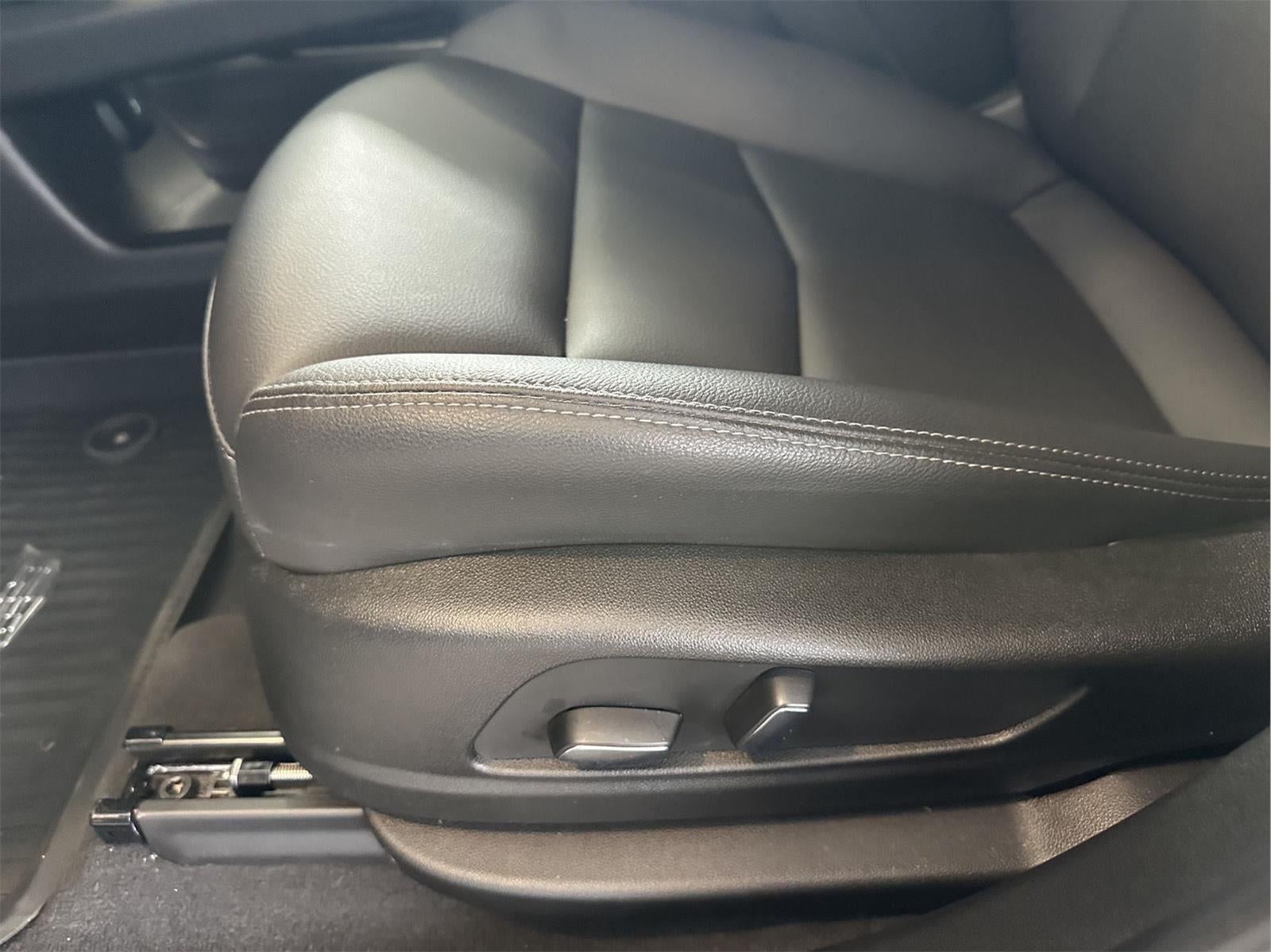 2025 Cadillac XT5 FWD Luxury