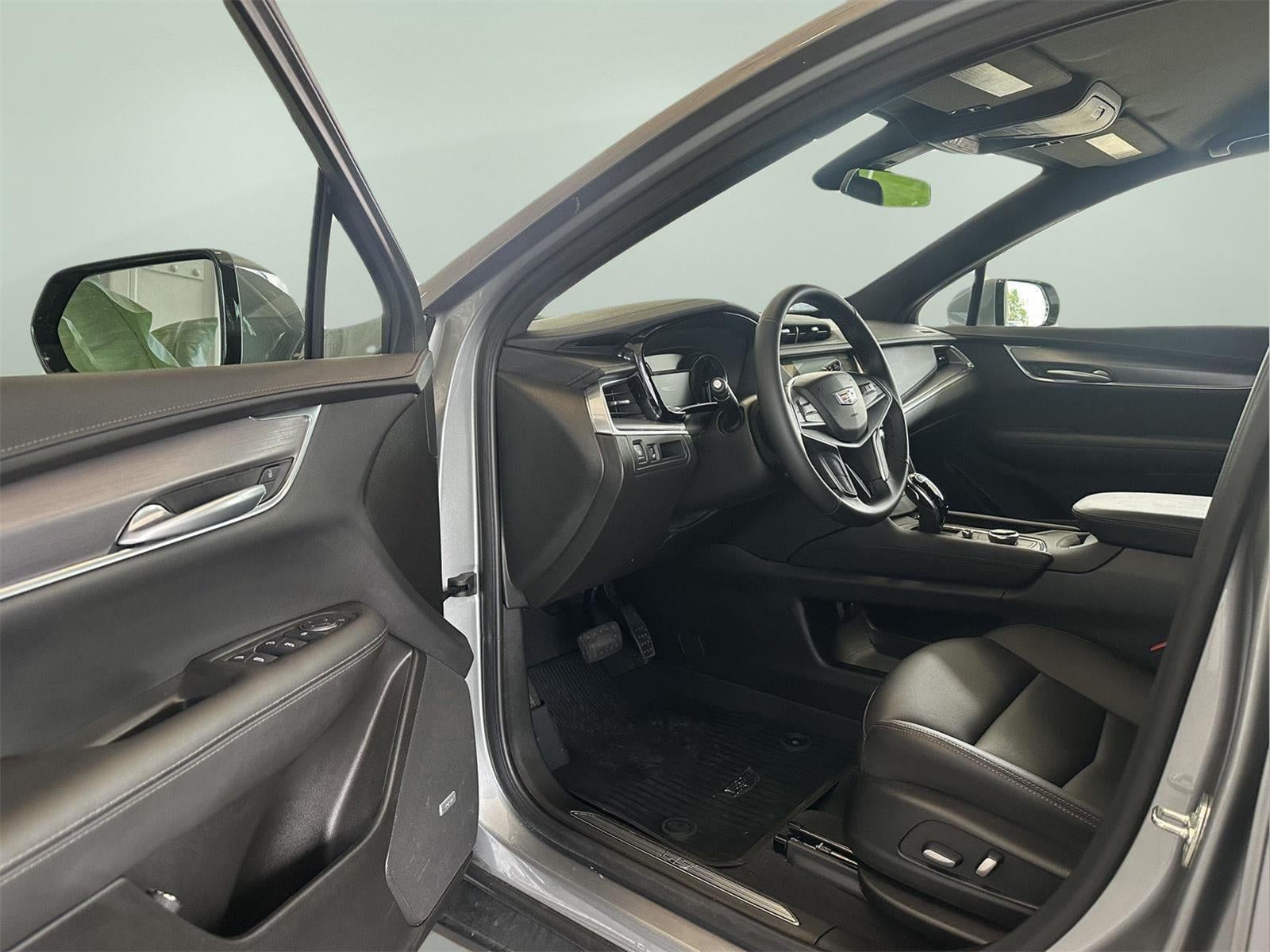2025 Cadillac XT5 FWD Luxury