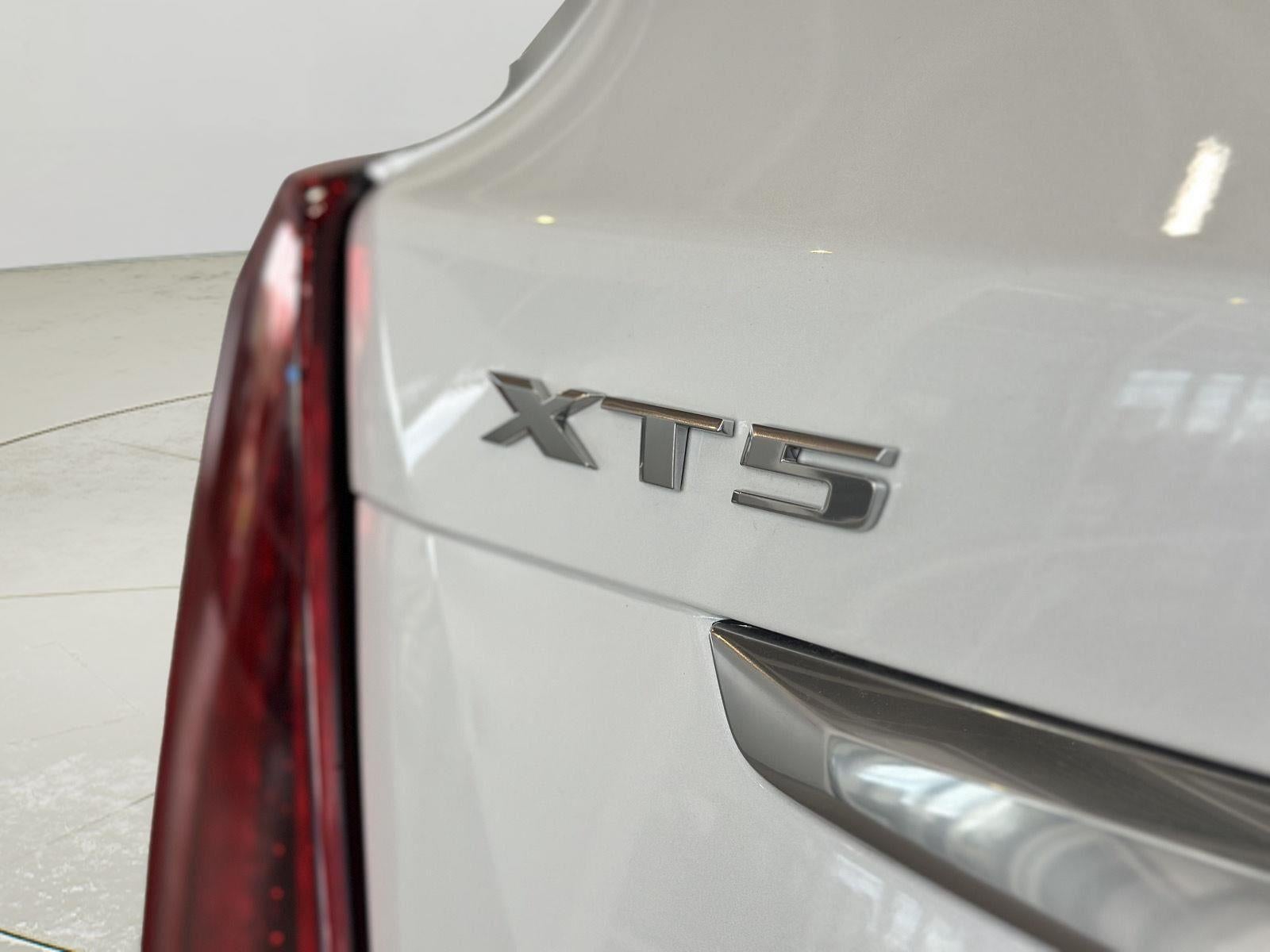 2023 Cadillac XT5 AWD Luxury