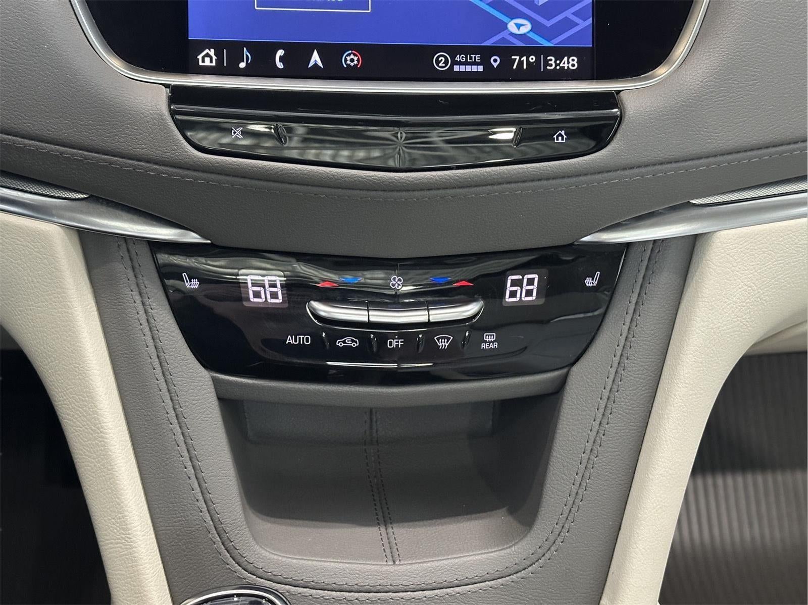 2022 Cadillac XT5 AWD Premium Luxury
