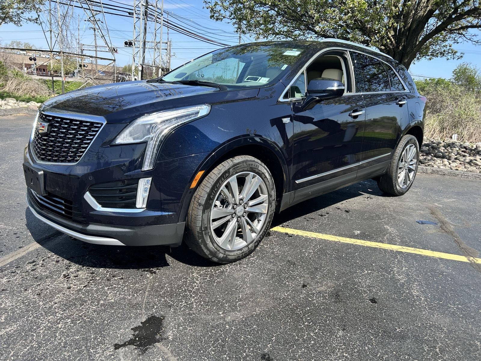 2022 Cadillac XT5 AWD Premium Luxury