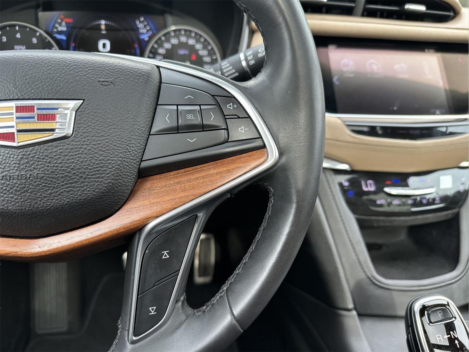 2017 Cadillac XT5 Platinum AWD