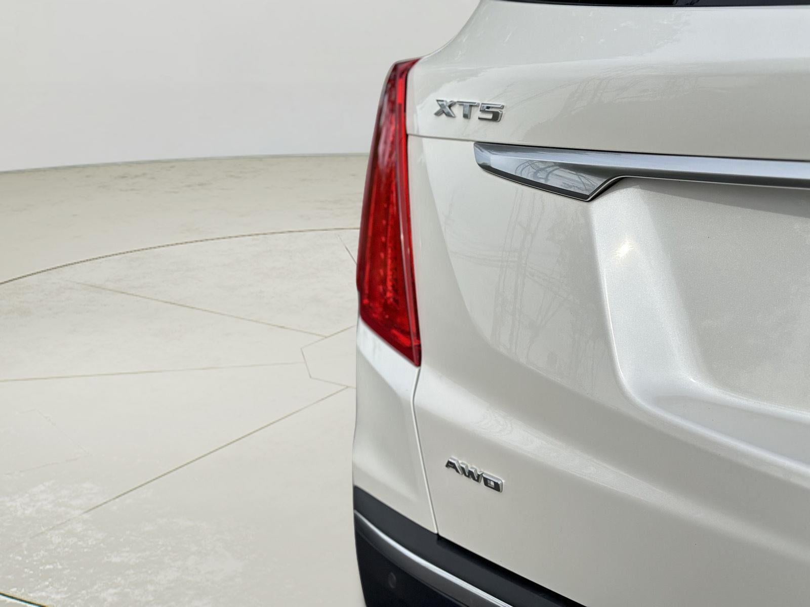 2017 Cadillac XT5 Platinum AWD