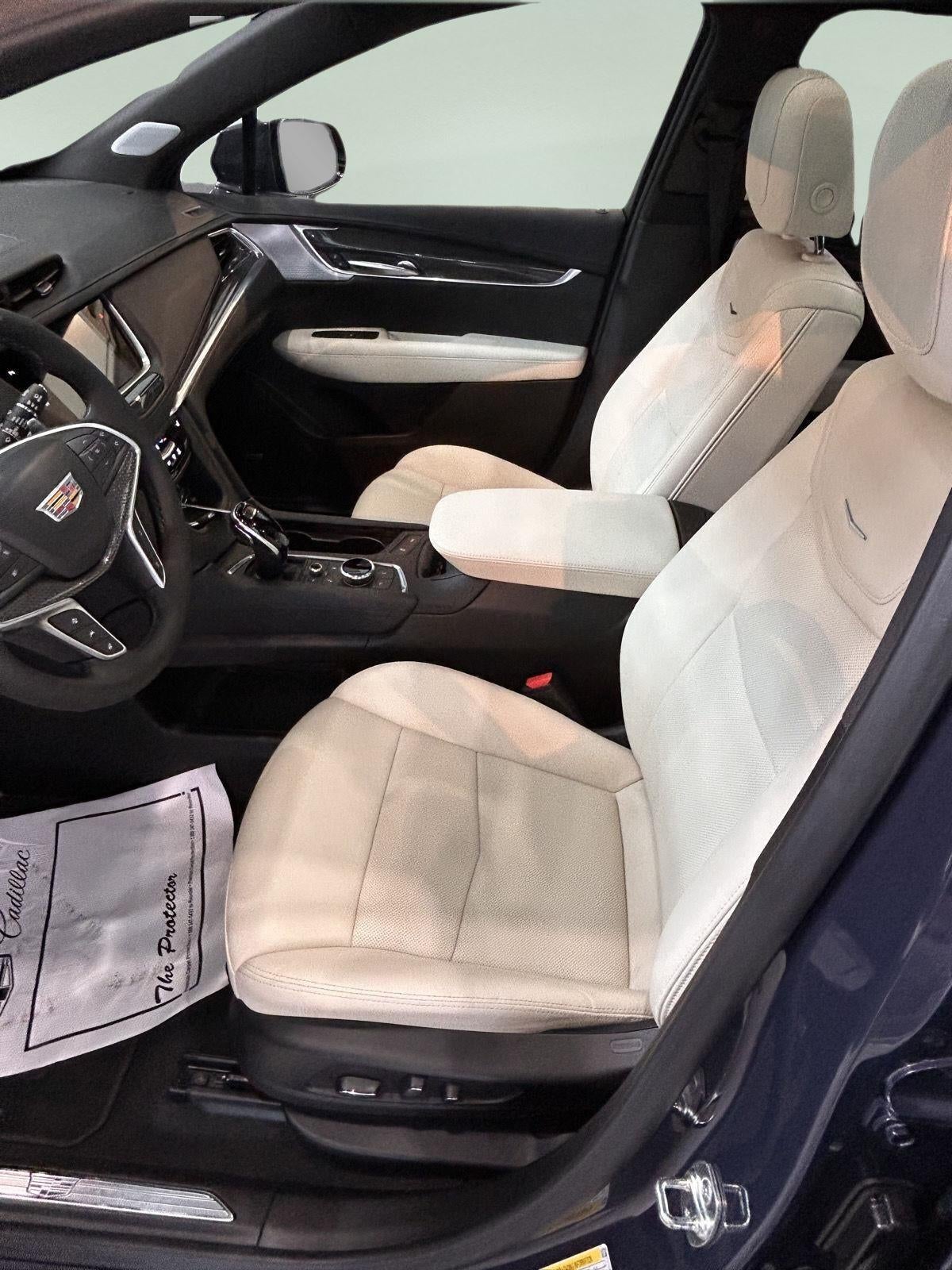 2025 Cadillac XT5 AWD Sport