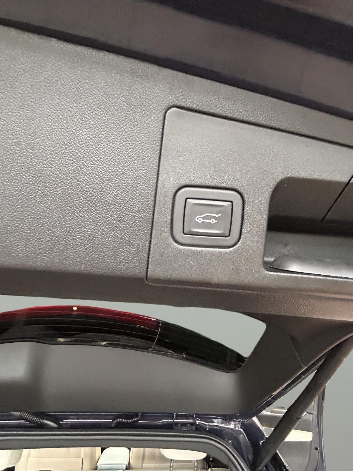 2025 Cadillac XT5 AWD Sport