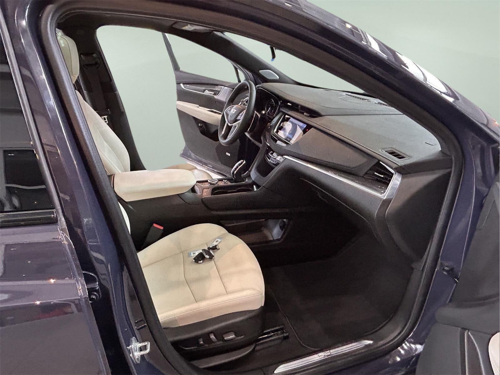 2025 Cadillac XT5 AWD Sport