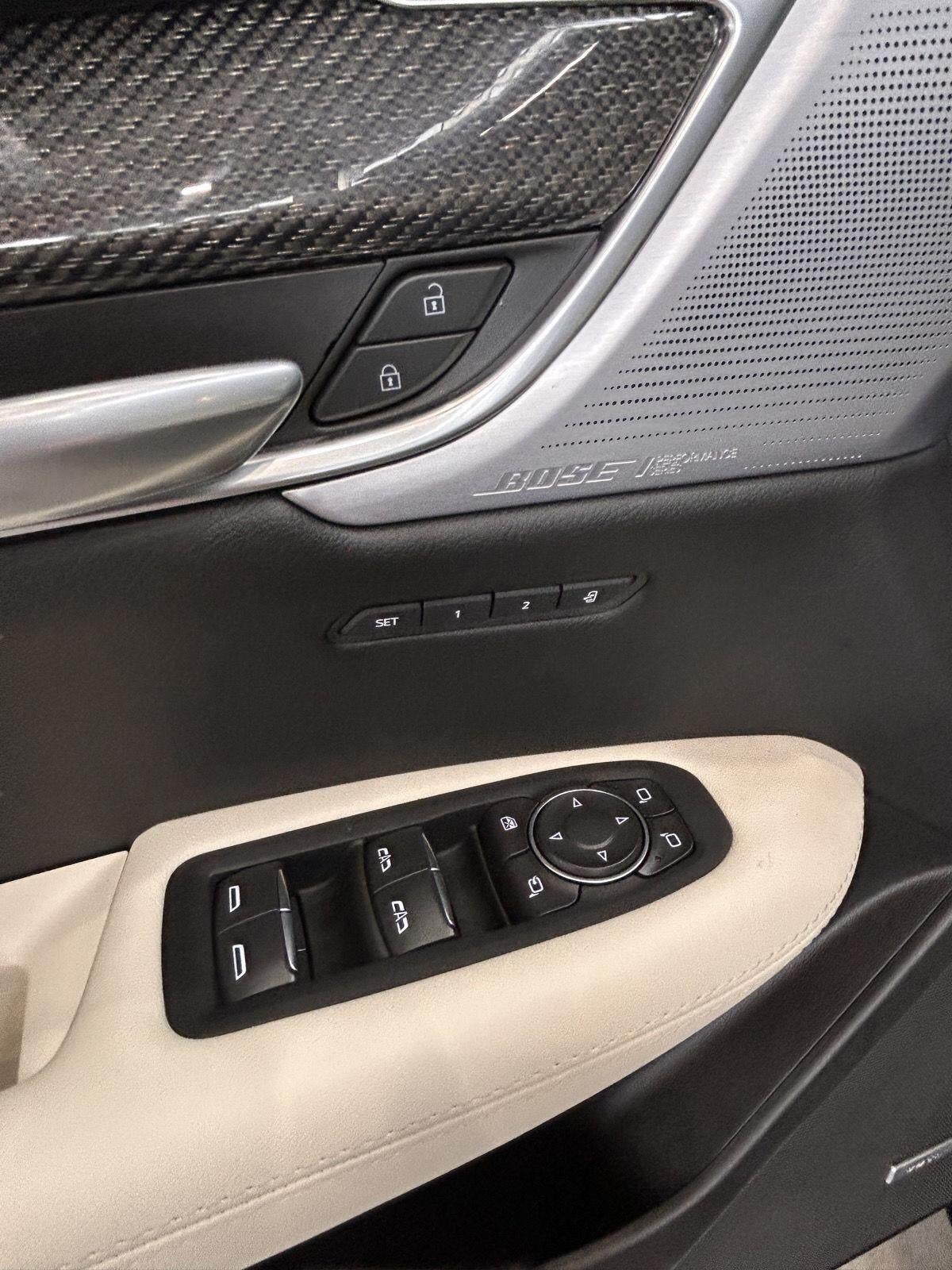 2025 Cadillac XT5 AWD Sport
