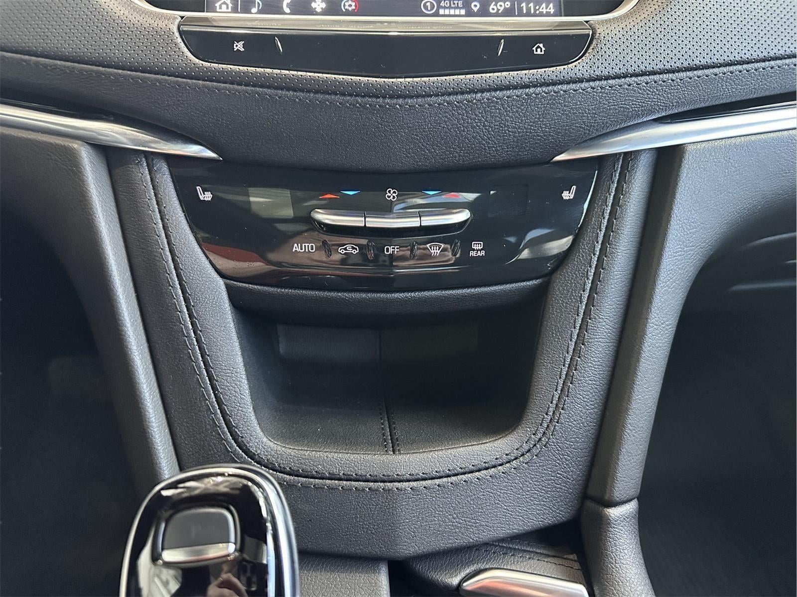 2024 Cadillac XT6 AWD Luxury