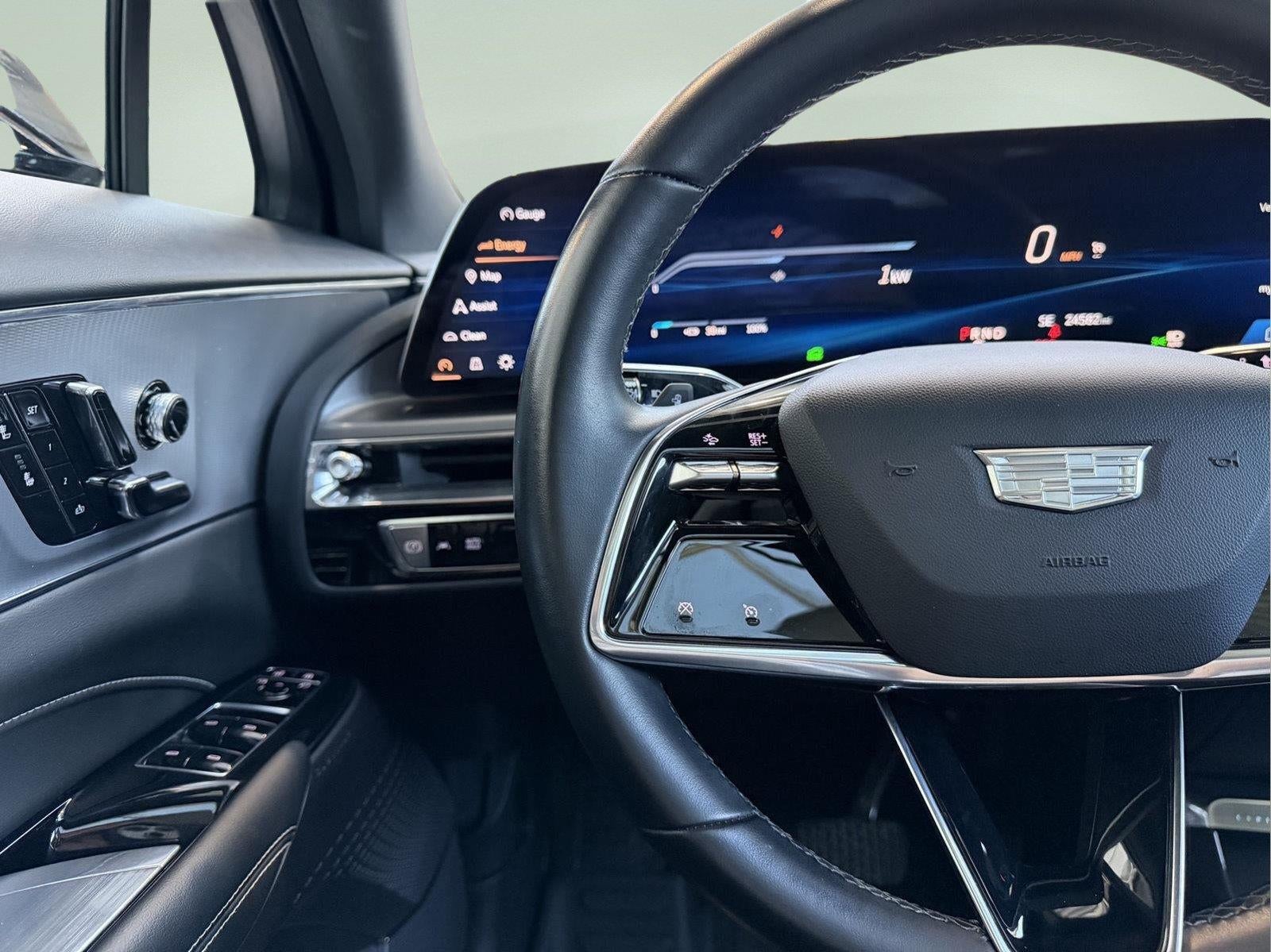 2024 Cadillac Lyriq Tech