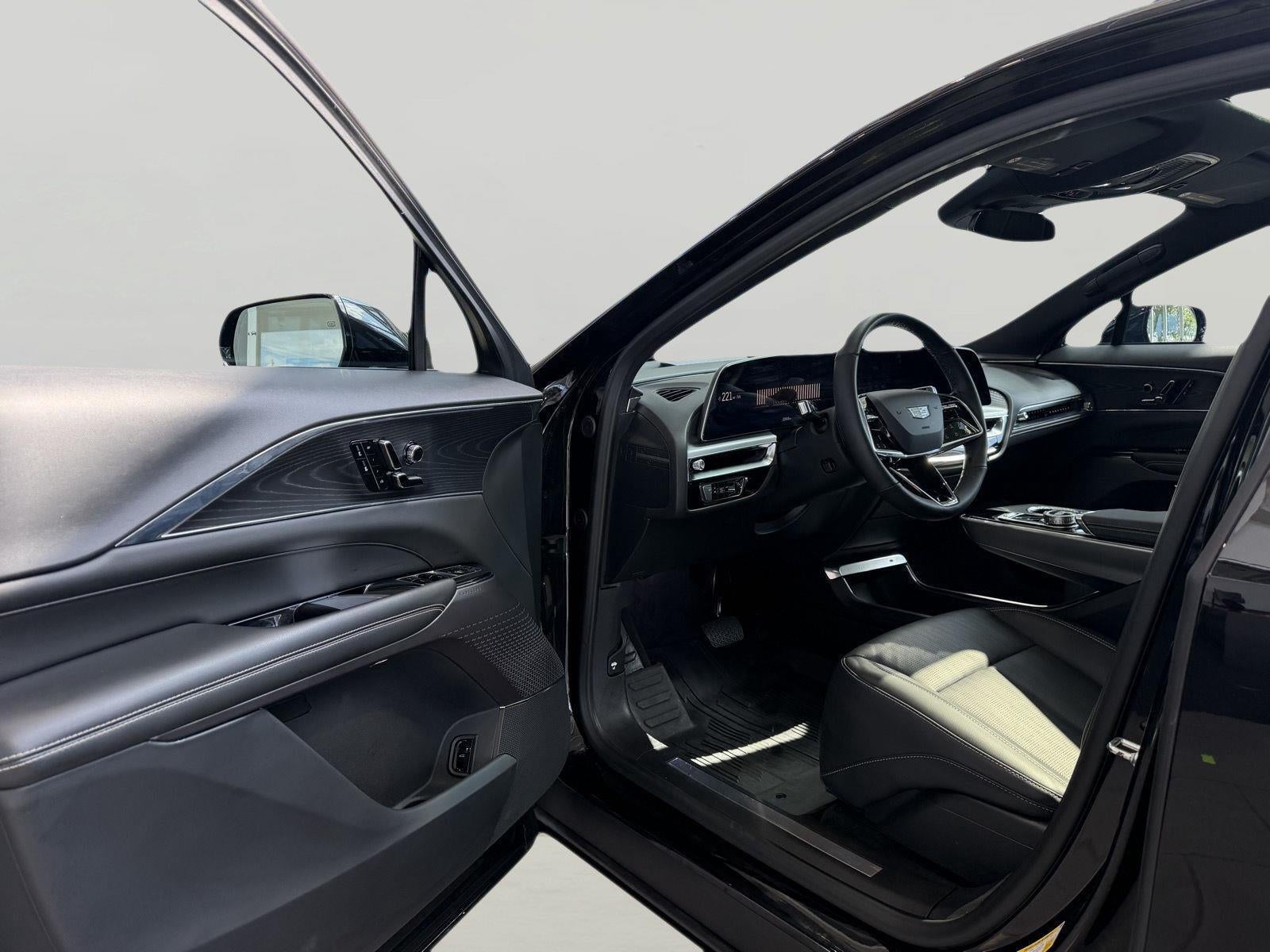 2024 Cadillac Lyriq Luxury