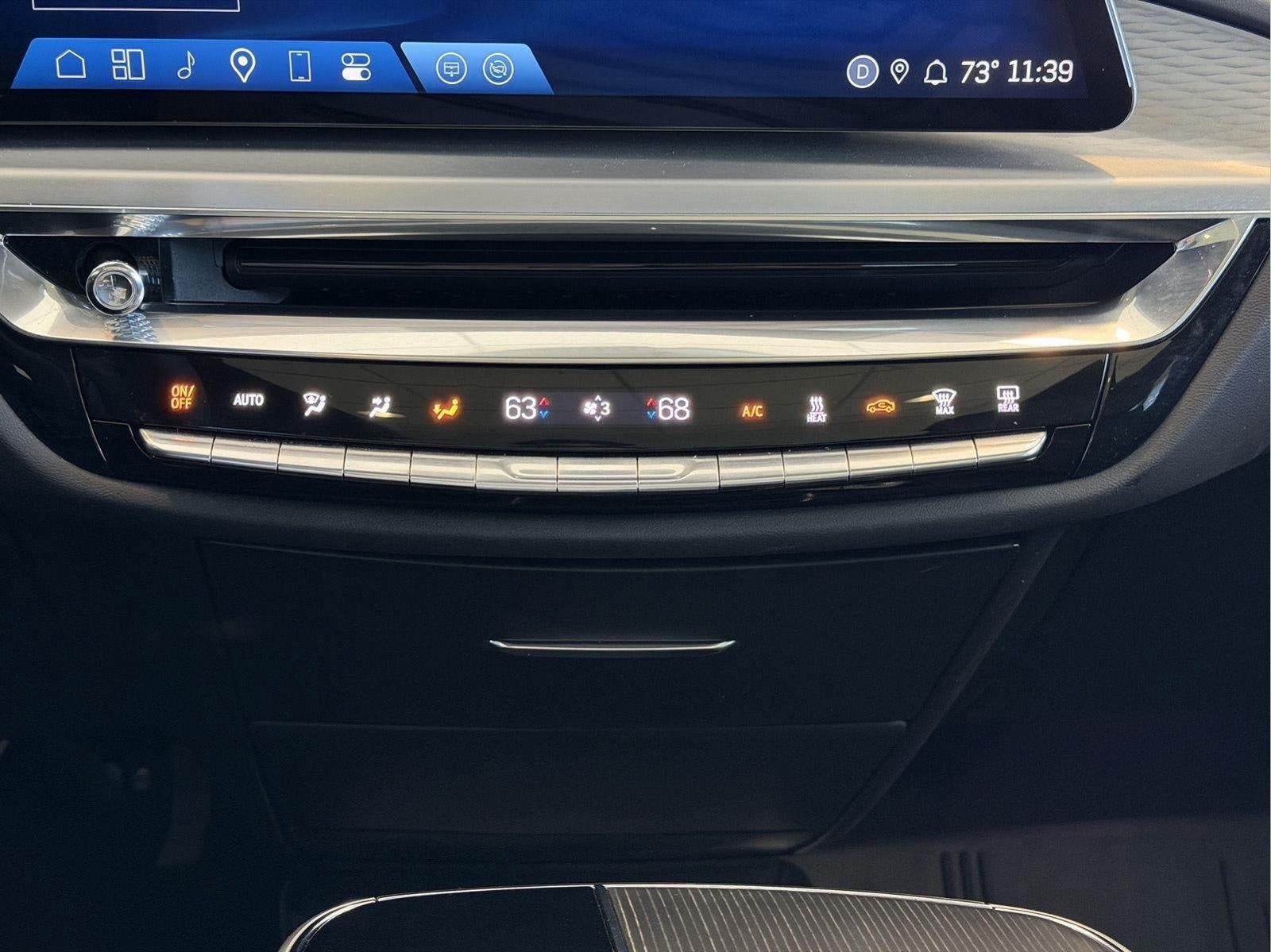 2024 Cadillac LYRIQ Sport