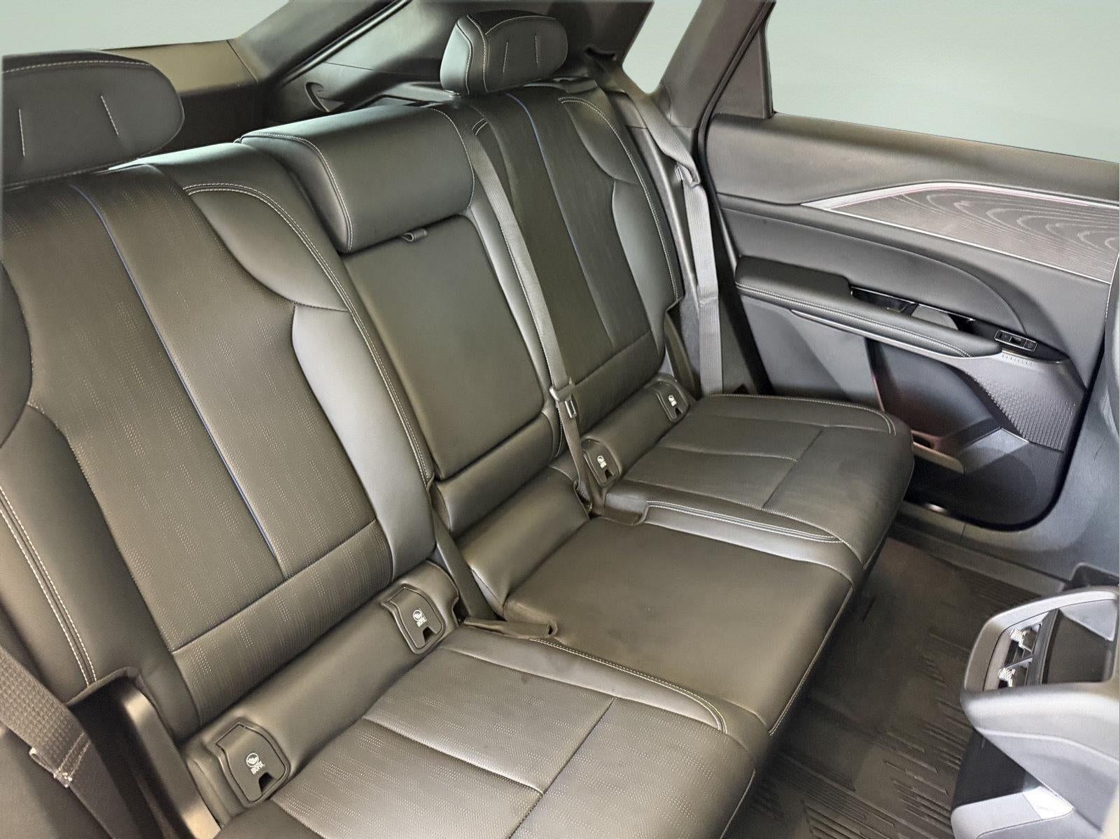 2024 Cadillac LYRIQ Sport