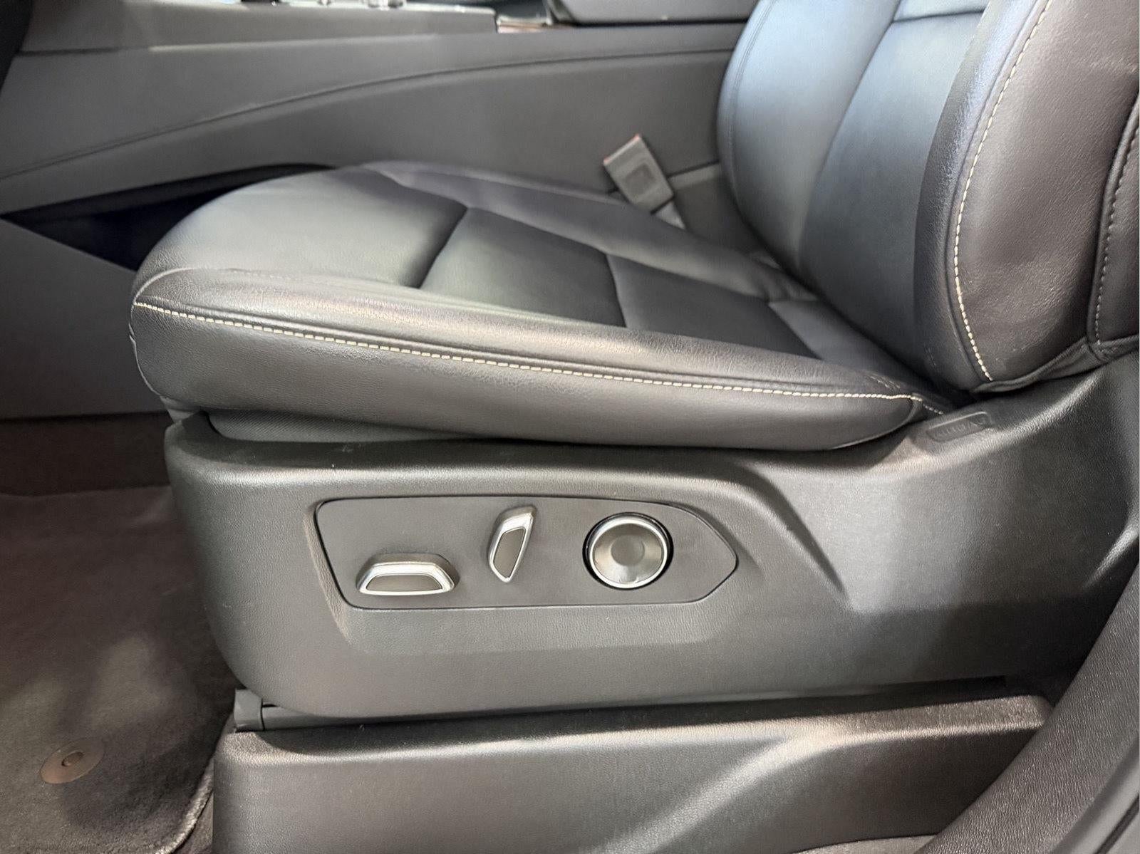 2024 Cadillac Escalade 4WD Luxury
