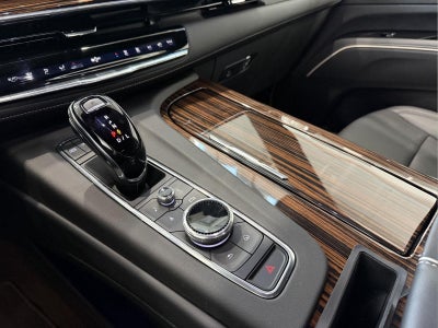 2024 Cadillac Escalade 4WD Luxury