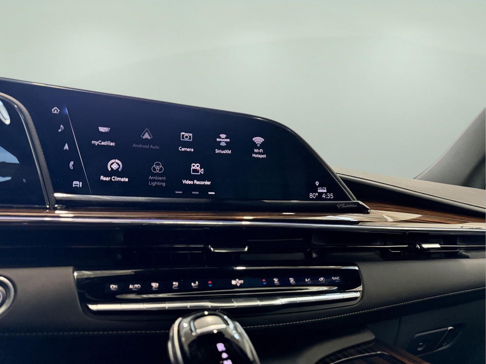 2024 Cadillac Escalade 4WD Luxury