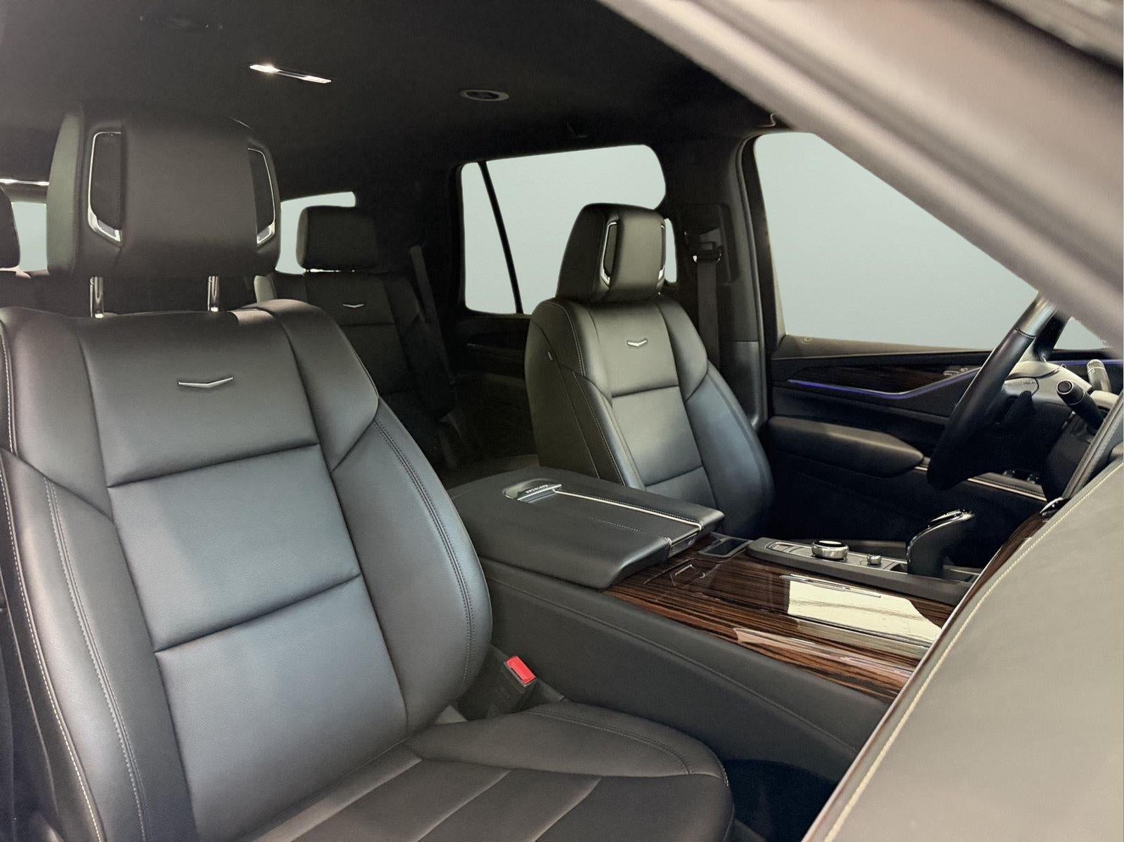 2024 Cadillac Escalade 4WD Luxury