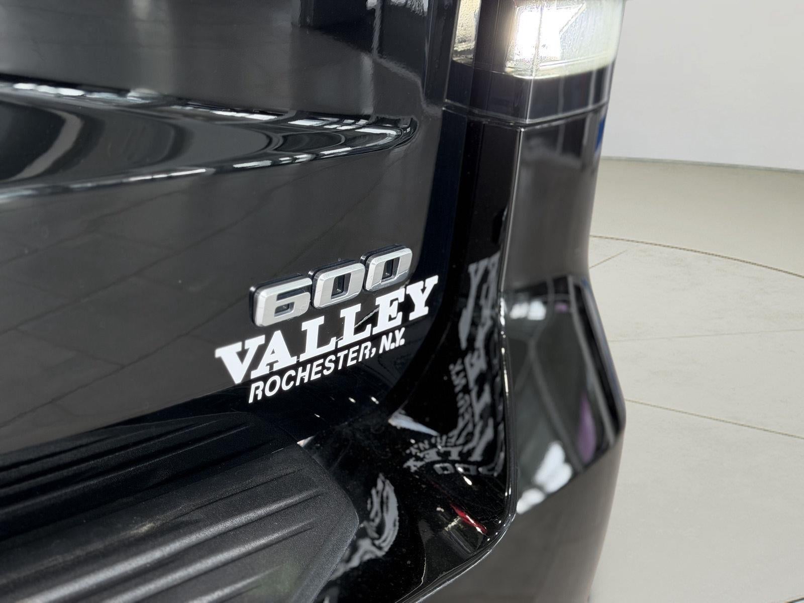2024 Cadillac Escalade 4WD Luxury