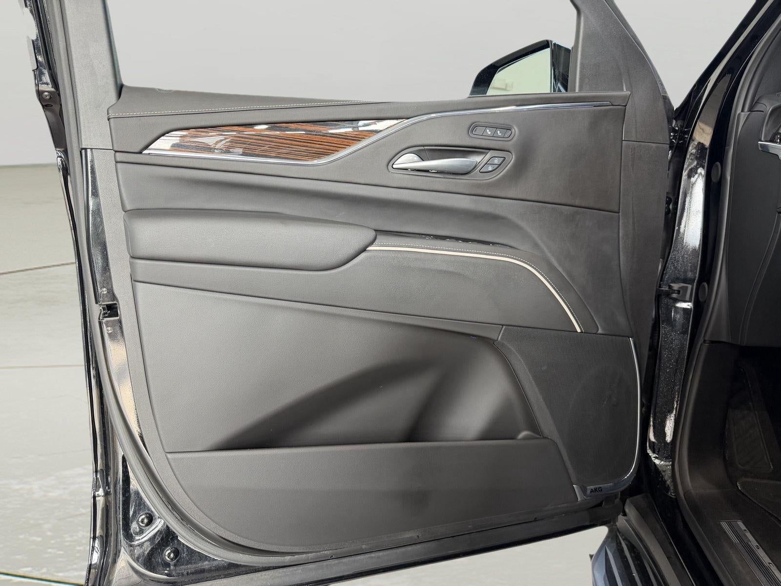 2024 Cadillac Escalade 4WD Luxury