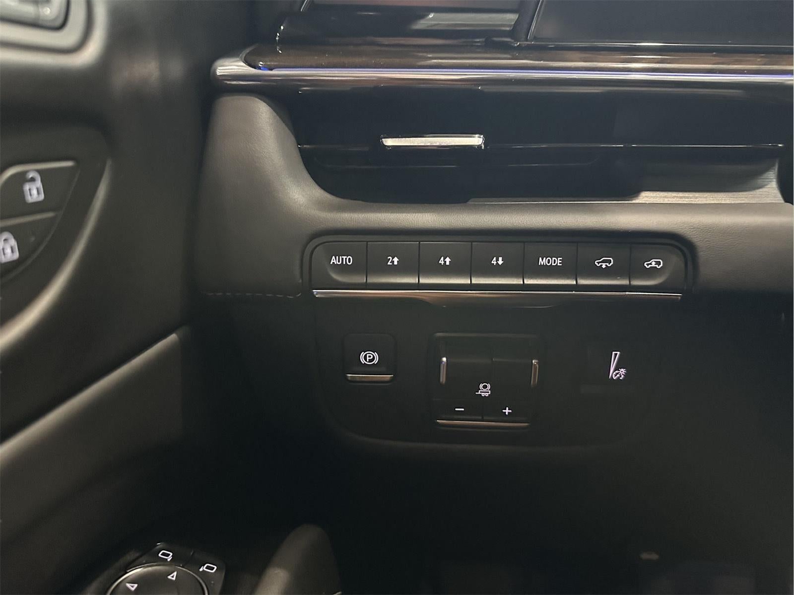 2024 Cadillac Escalade 4WD Sport Platinum