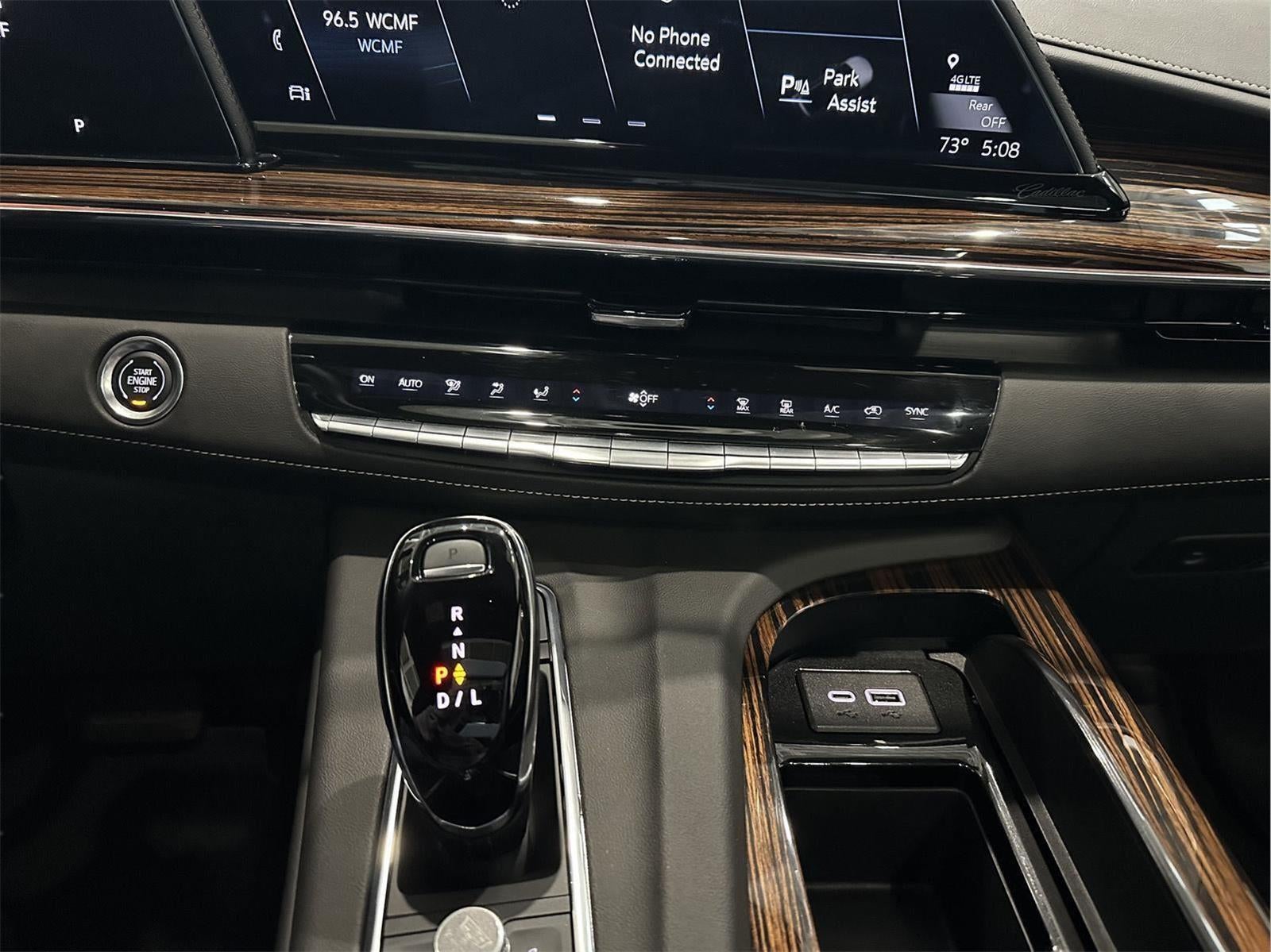 2024 Cadillac Escalade ESV 4WD Premium Luxury