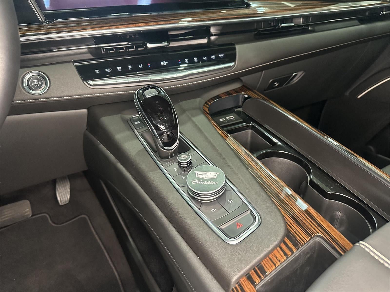 2024 Cadillac Escalade ESV 4WD Premium Luxury